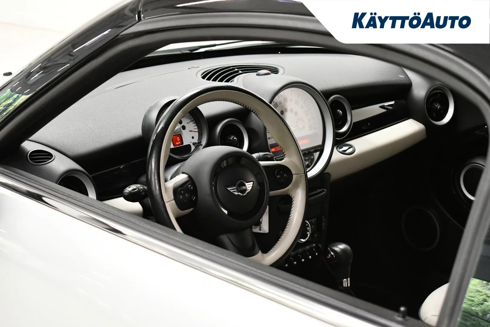 MINI Cooper EPX-342 carousel image