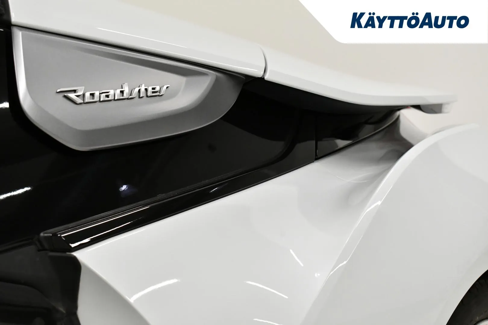 BMW i8 MOK-415 carousel image