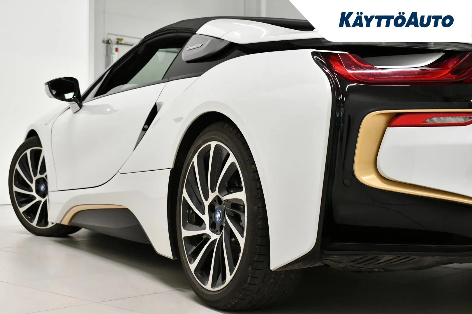 BMW i8 MOK-415 carousel image
