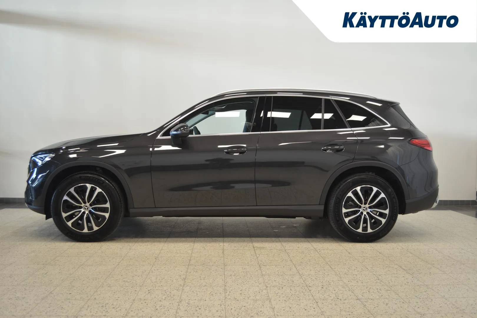 Mercedes-Benz GLC FSS-828 carousel image