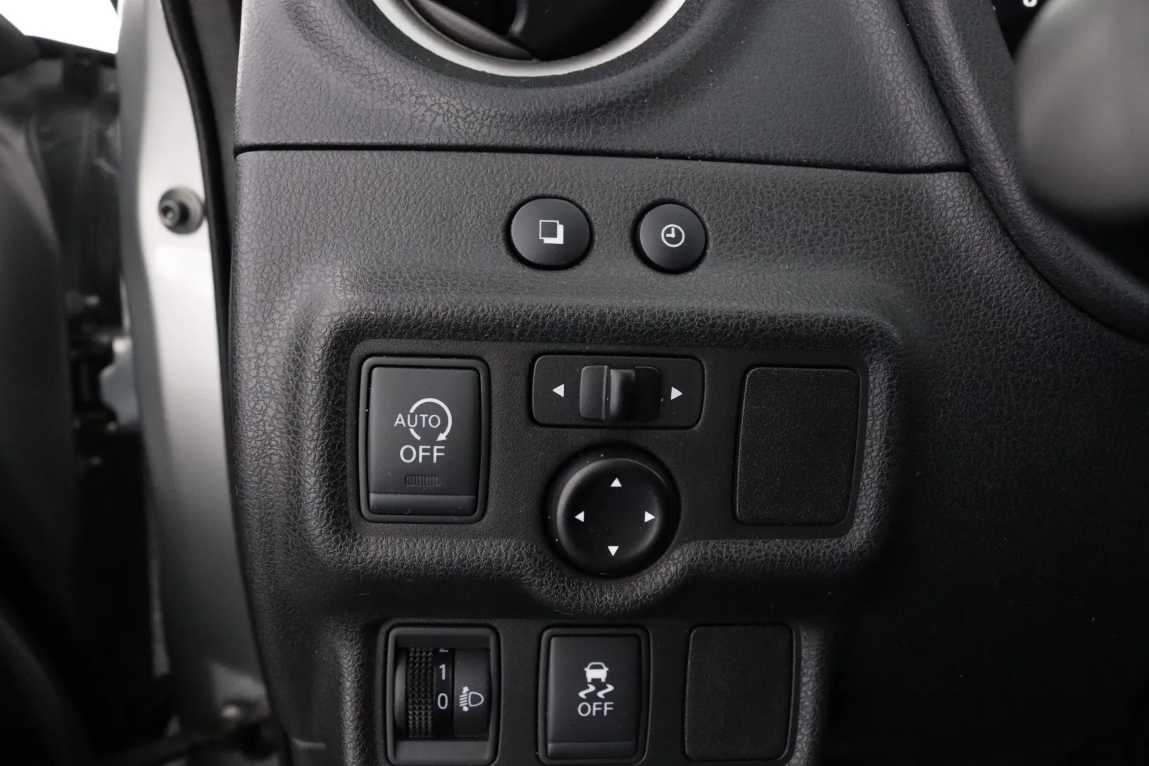NISSAN Note BTR-435 carousel image