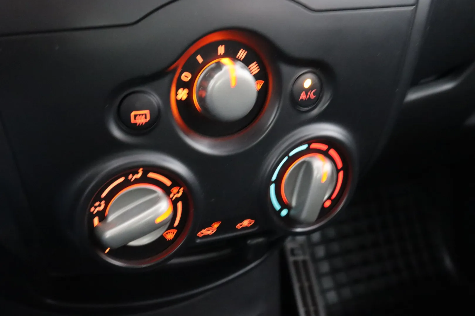 NISSAN Note BTR-435 carousel image