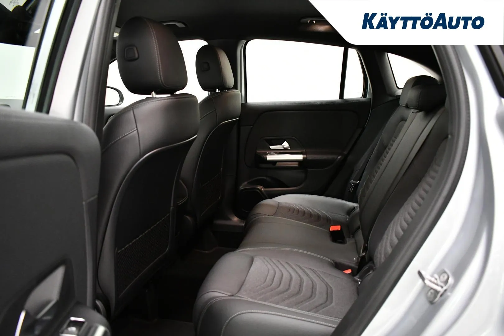 Mercedes-Benz GLA CSP-535 carousel image