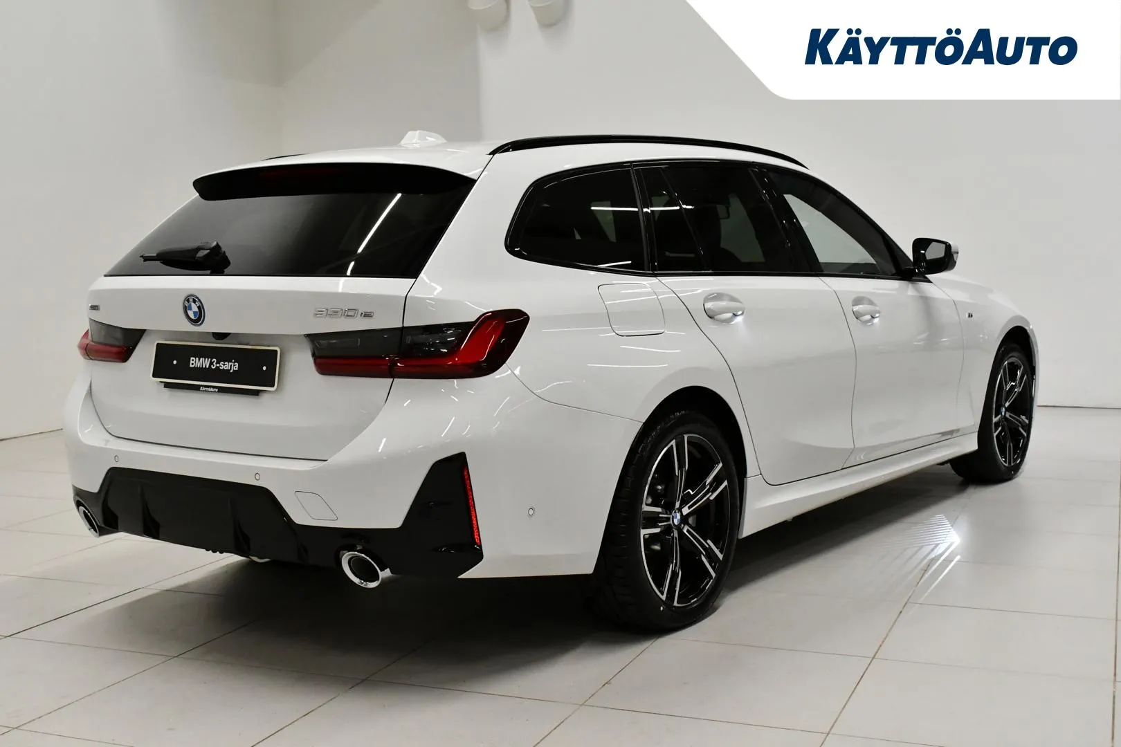 BMW 330 YYE-538 carousel image