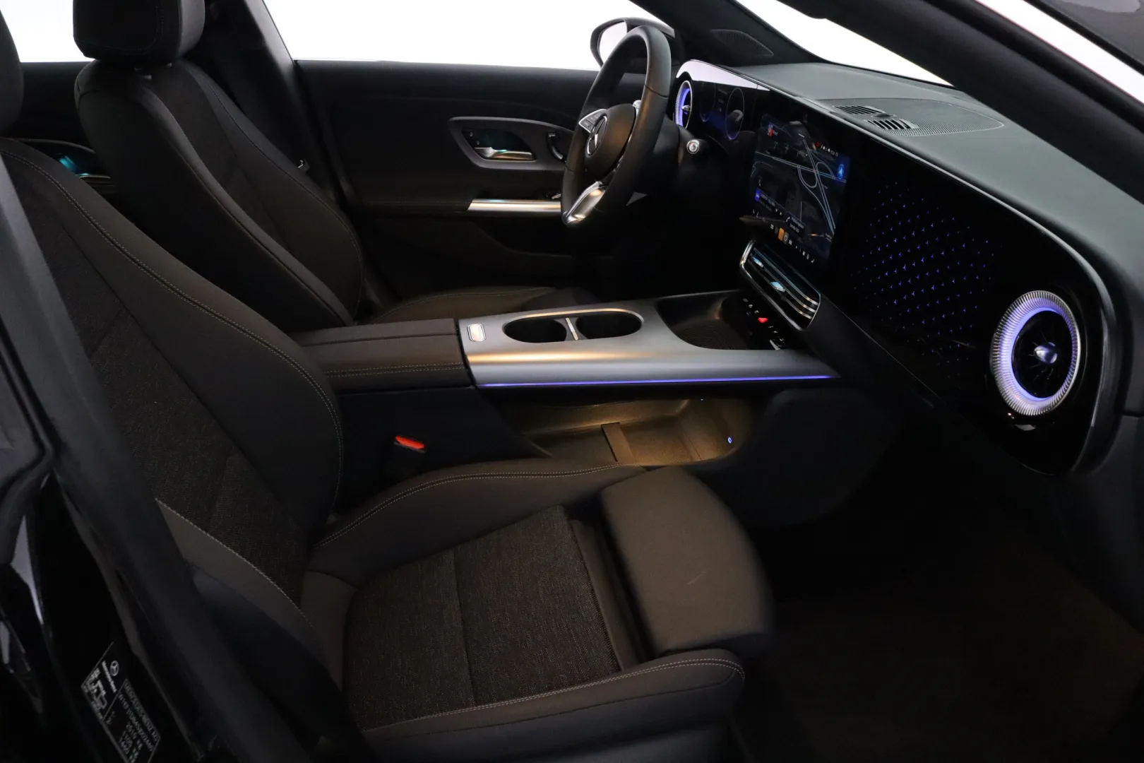 Mercedes-Benz CLA EVS-565 carousel image