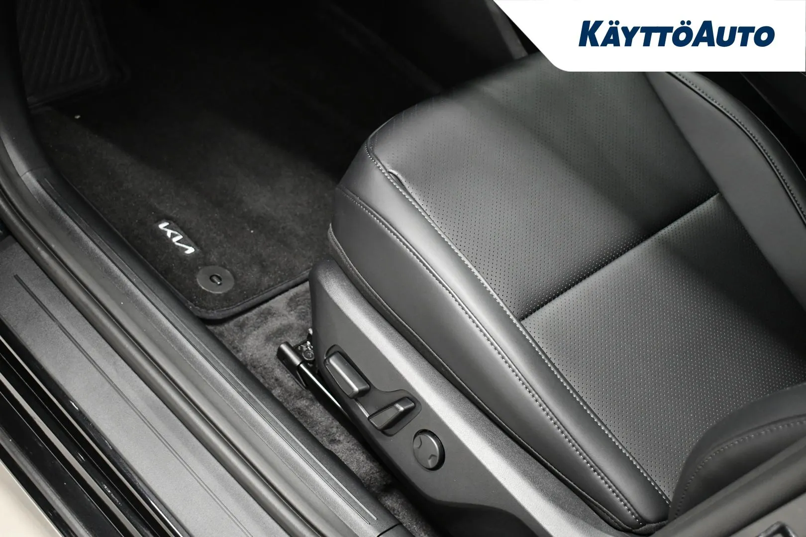 Kia EV4 IST-877 carousel image