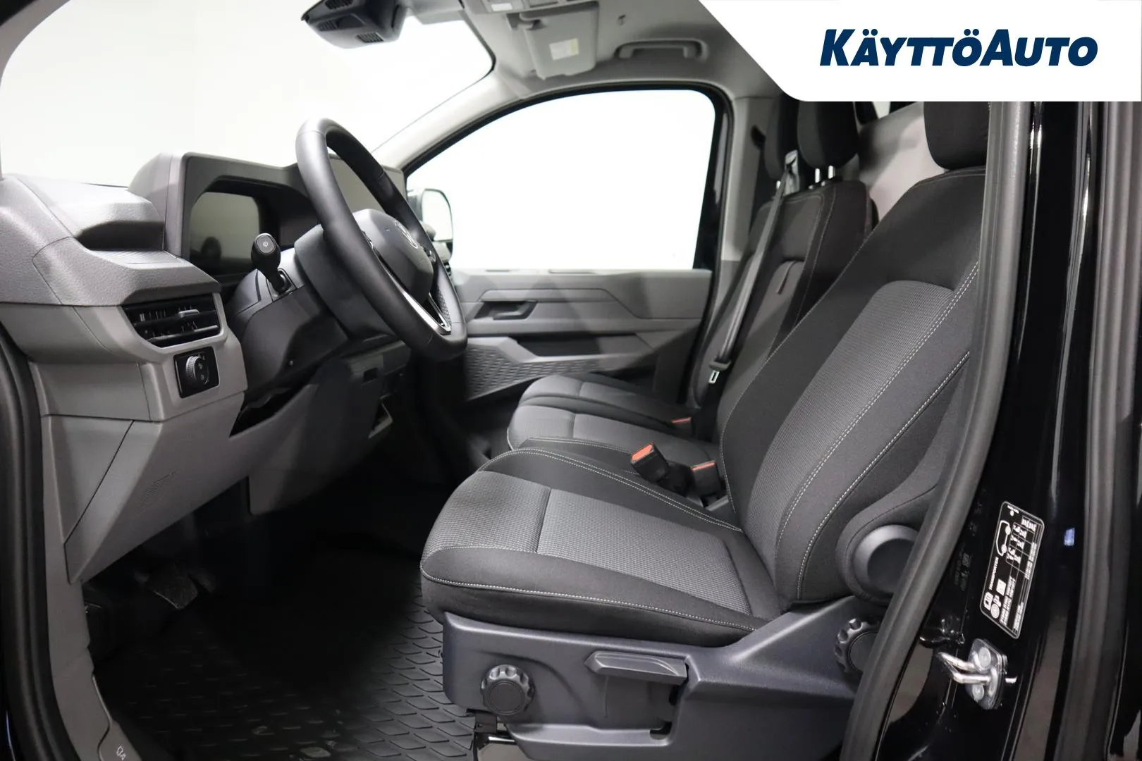 Volkswagen Transporter YYH-981 carousel image