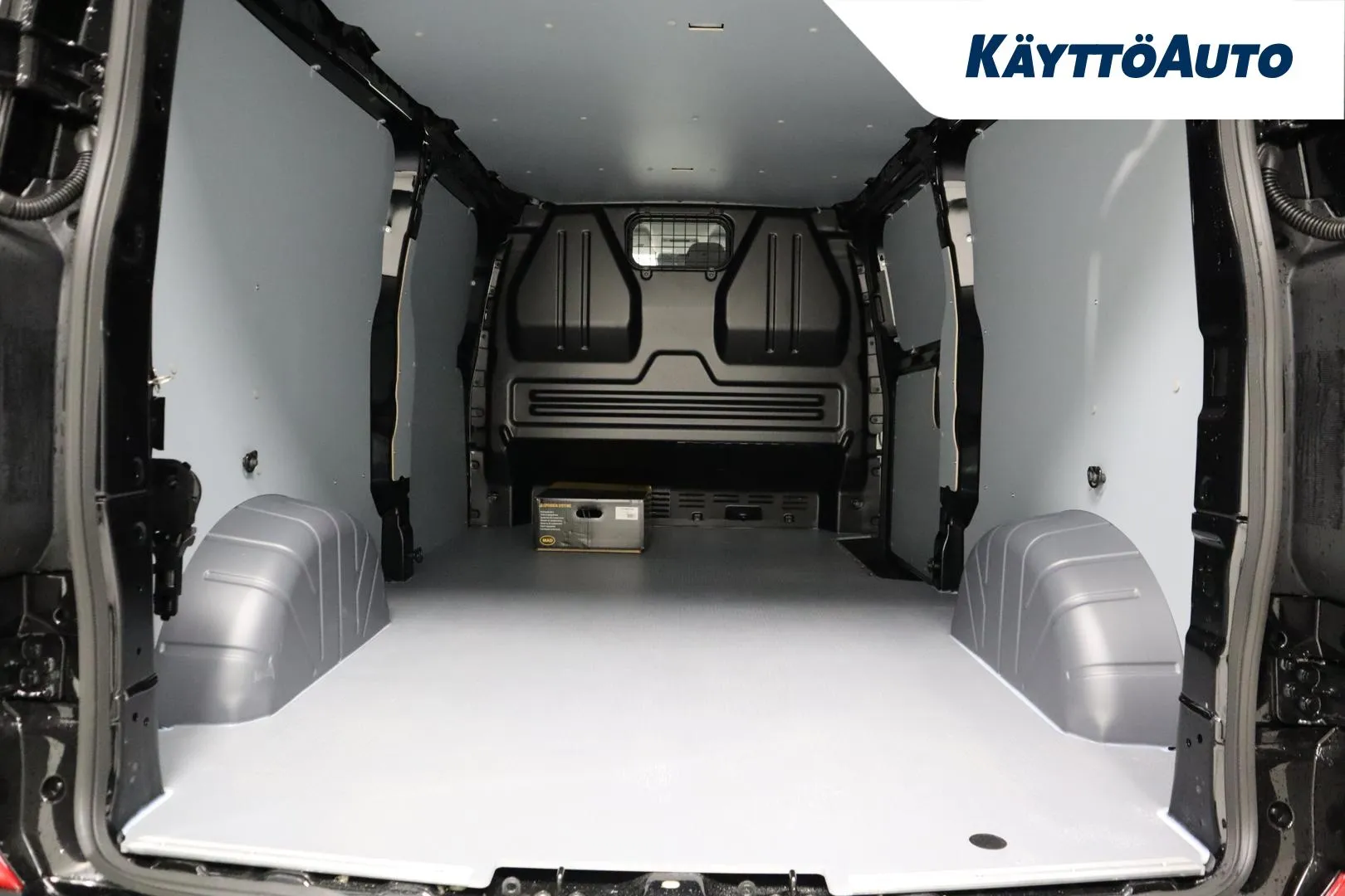 Volkswagen Transporter YYH-981 carousel image