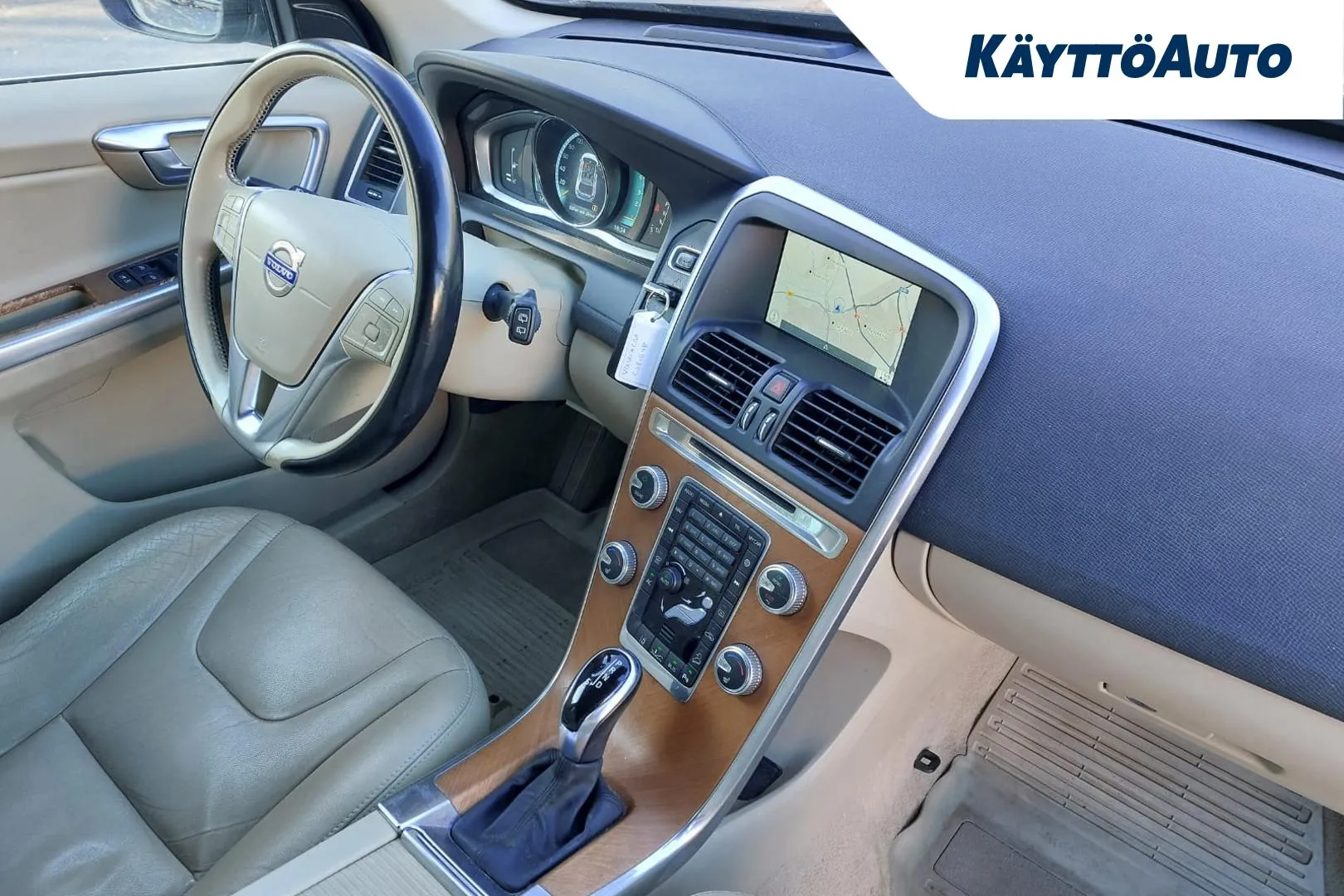 VOLVO XC60 CJR-648 carousel image