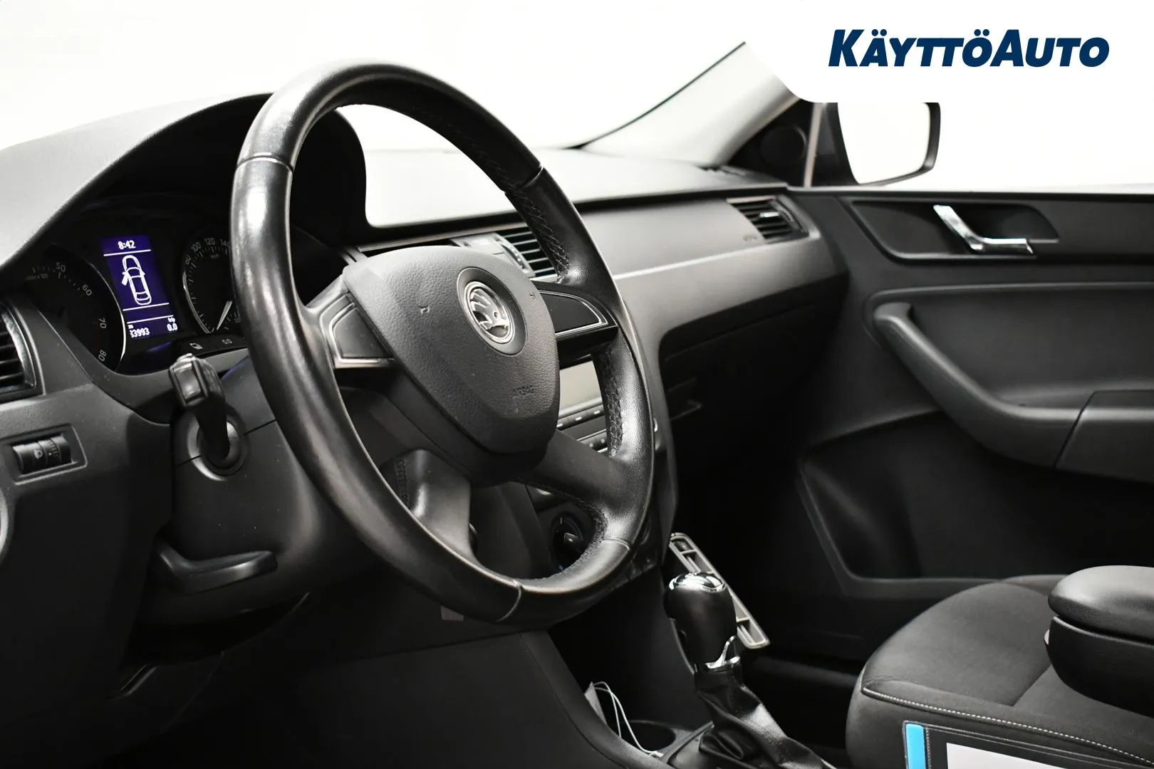 SKODA Rapid YIF-225 carousel image