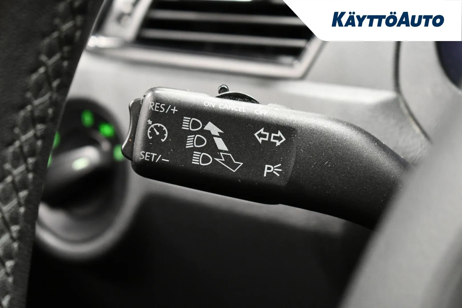 SKODA Rapid YIF-225 carousel image