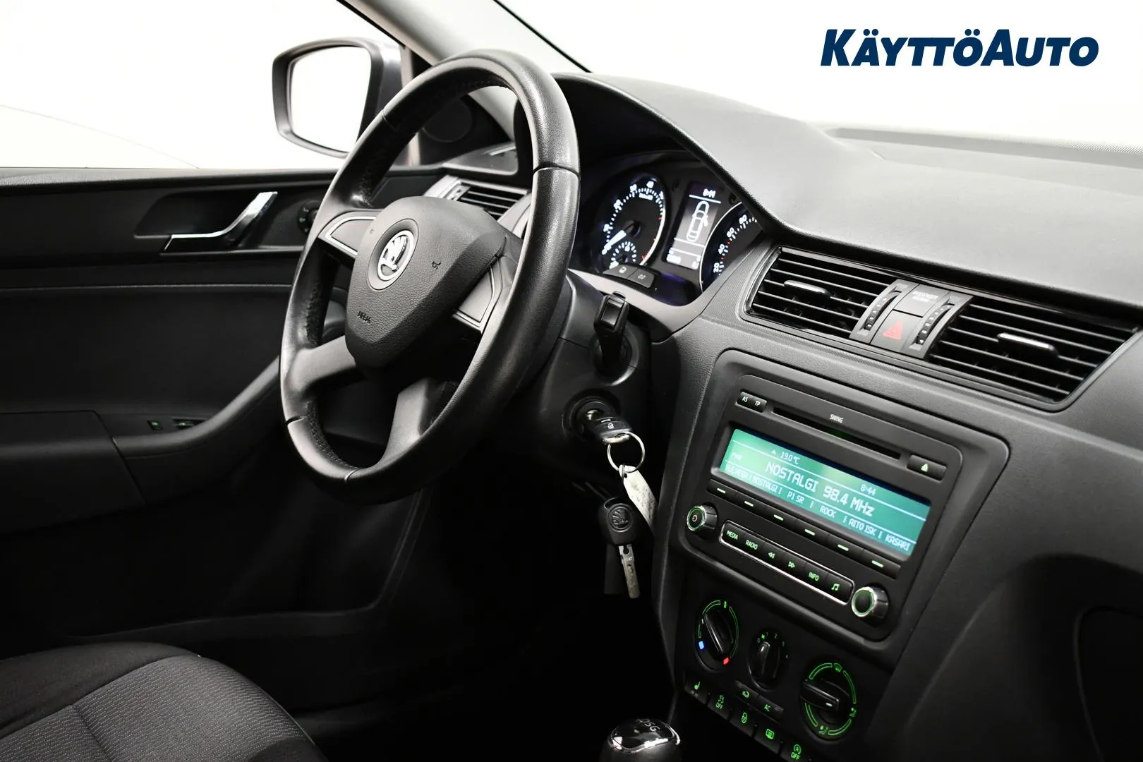 SKODA Rapid YIF-225 carousel image