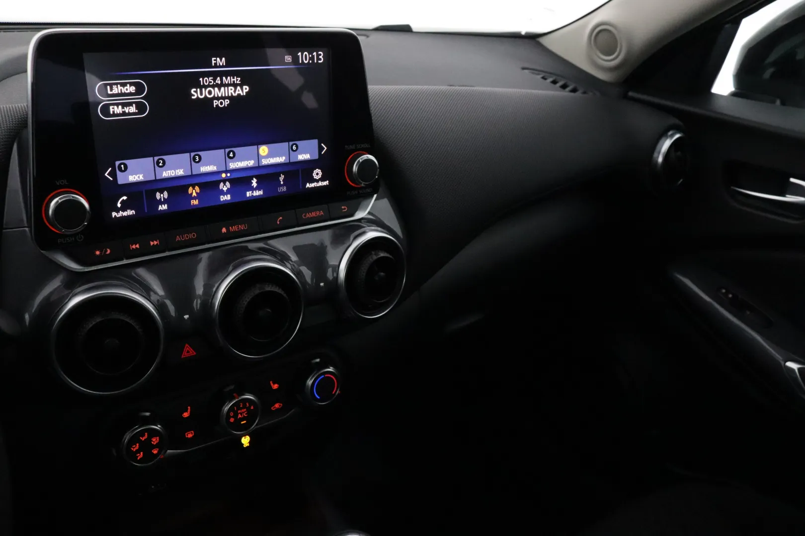 NISSAN Juke XRN-466 carousel image