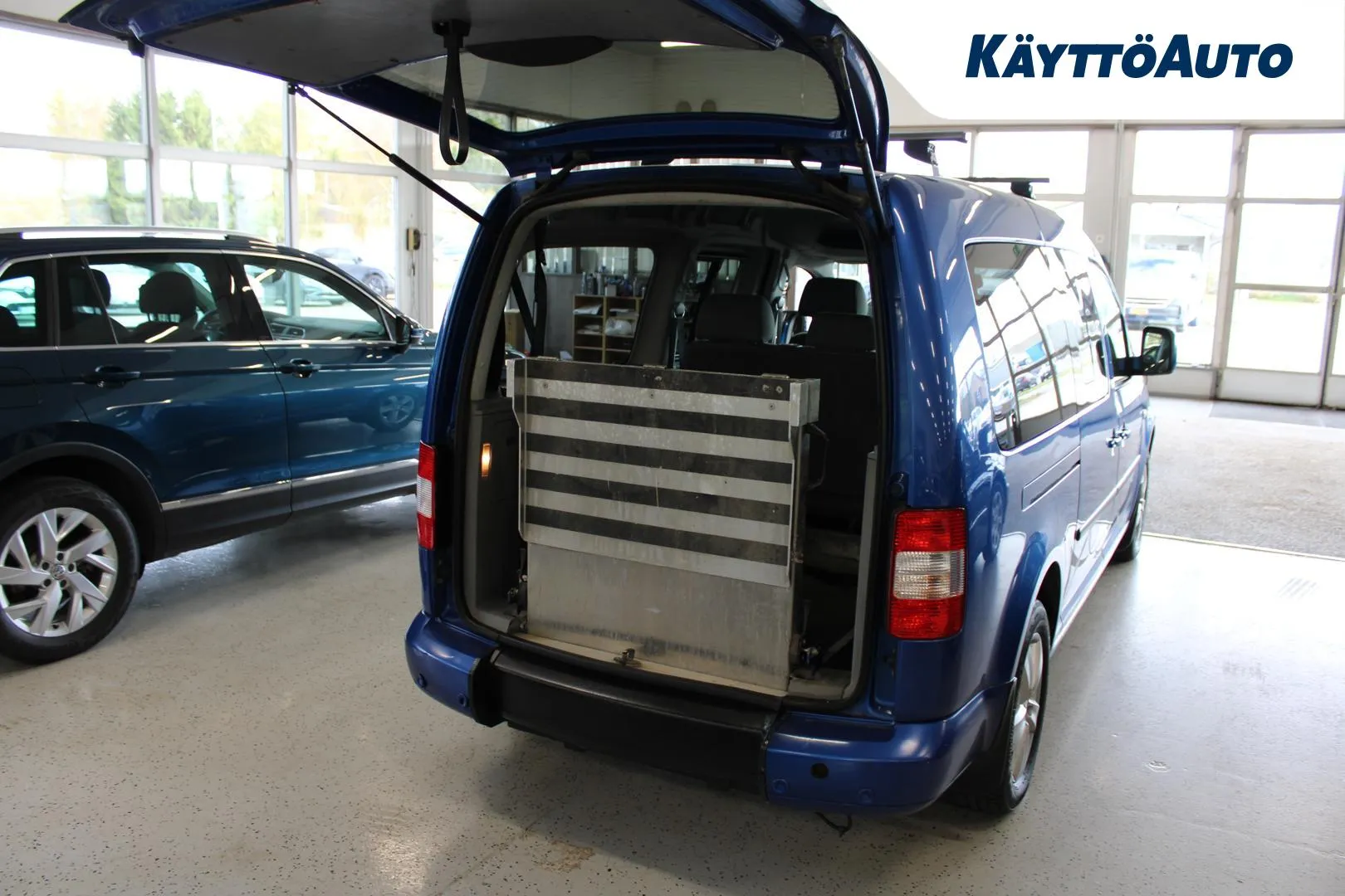 VOLKSWAGEN Caddy EXY-640 carousel image