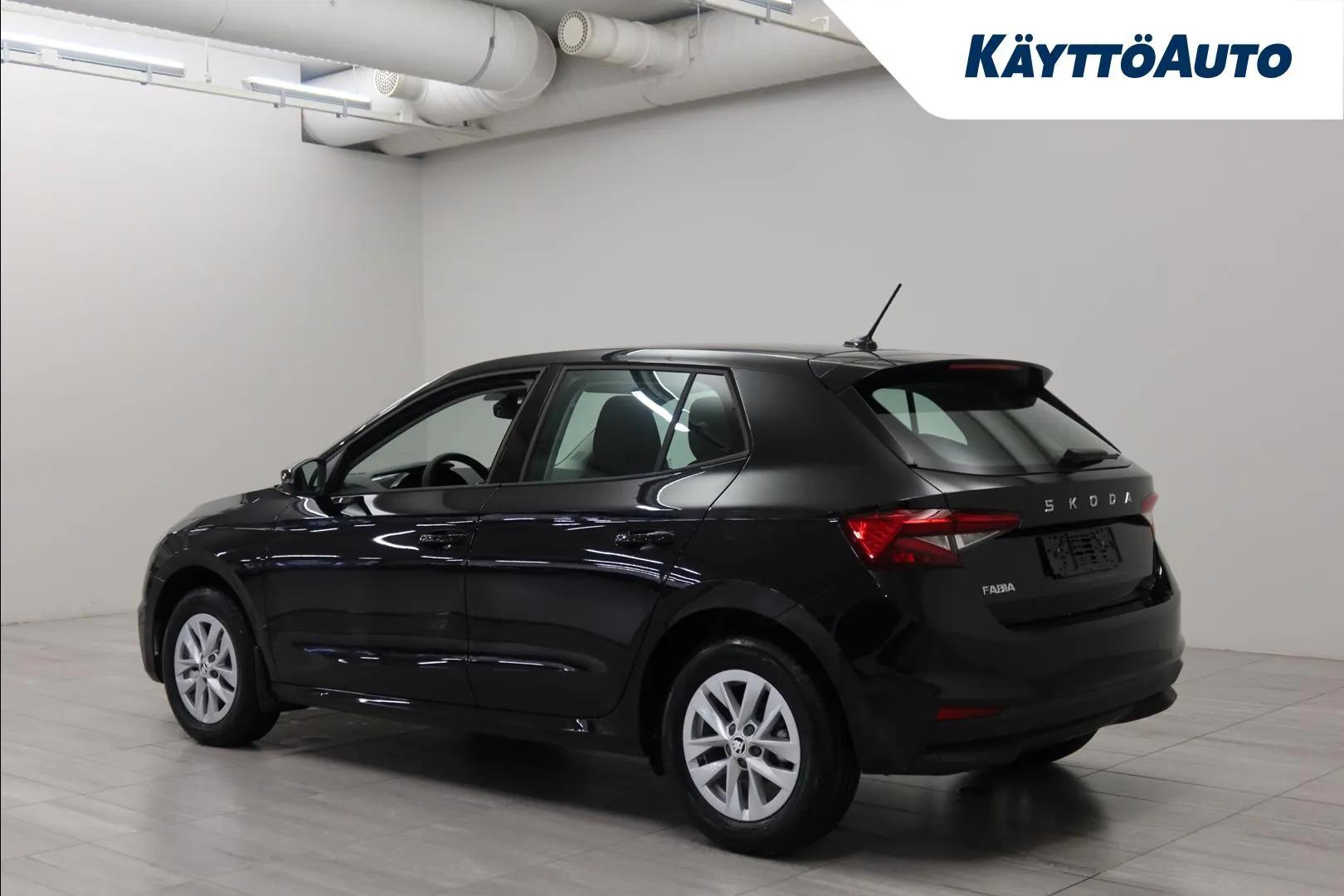 Skoda Fabia RXA-768 carousel image