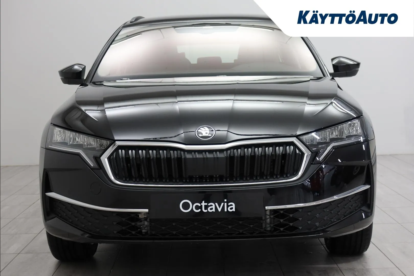 Skoda Octavia RXH-687 carousel image