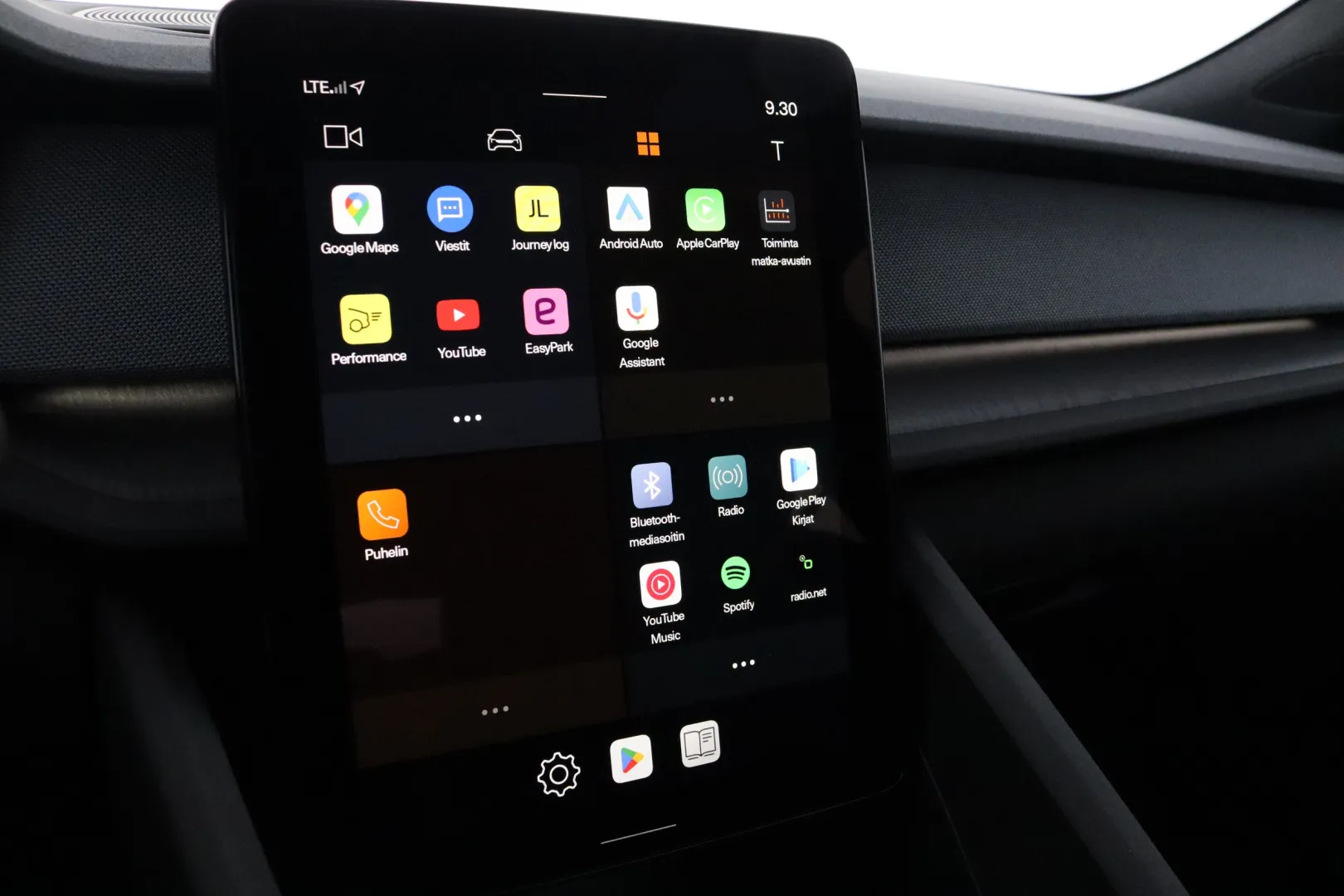 POLESTAR 2 ZOP-513 carousel image