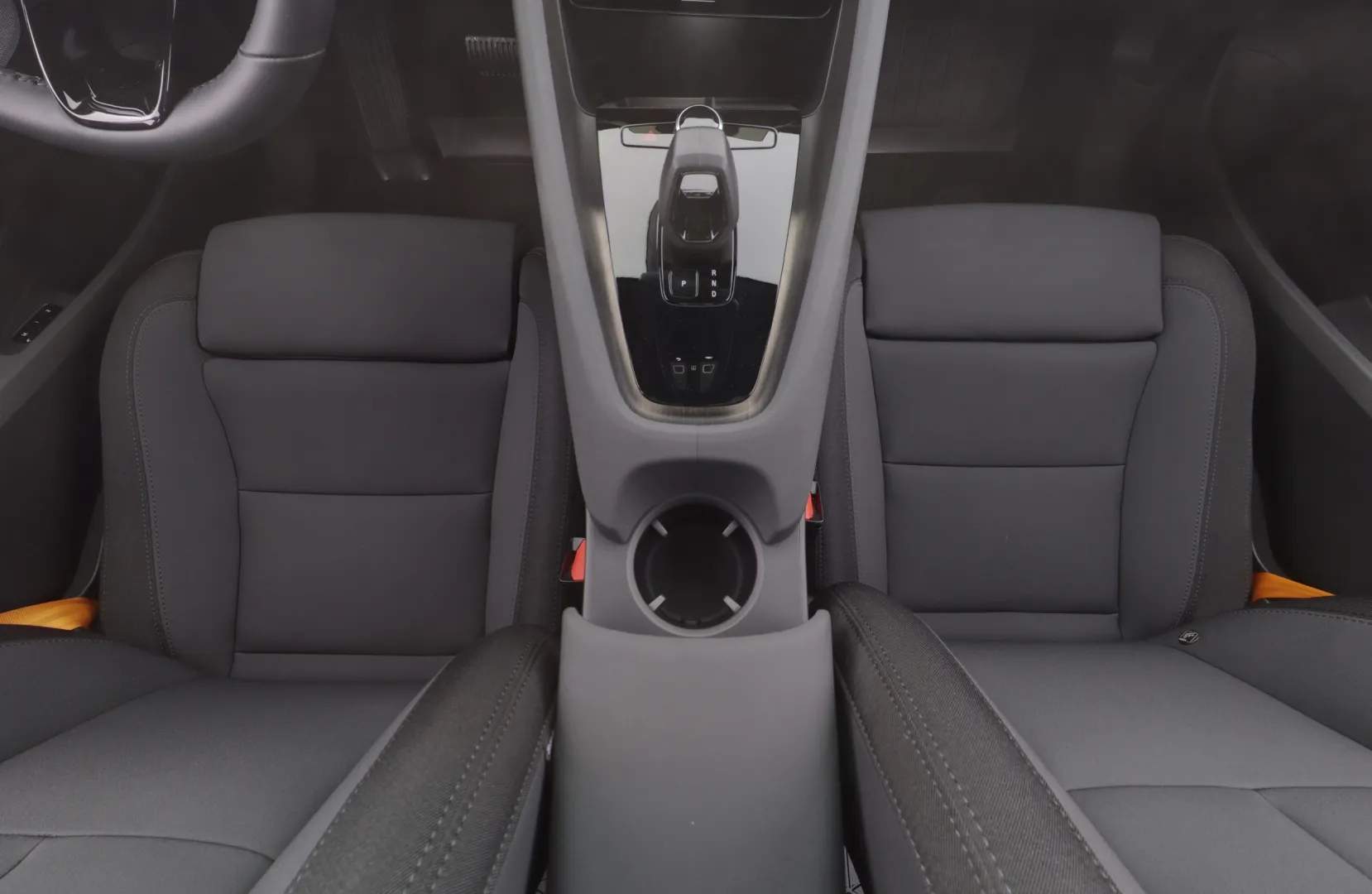 POLESTAR 2 ZOP-513 carousel image