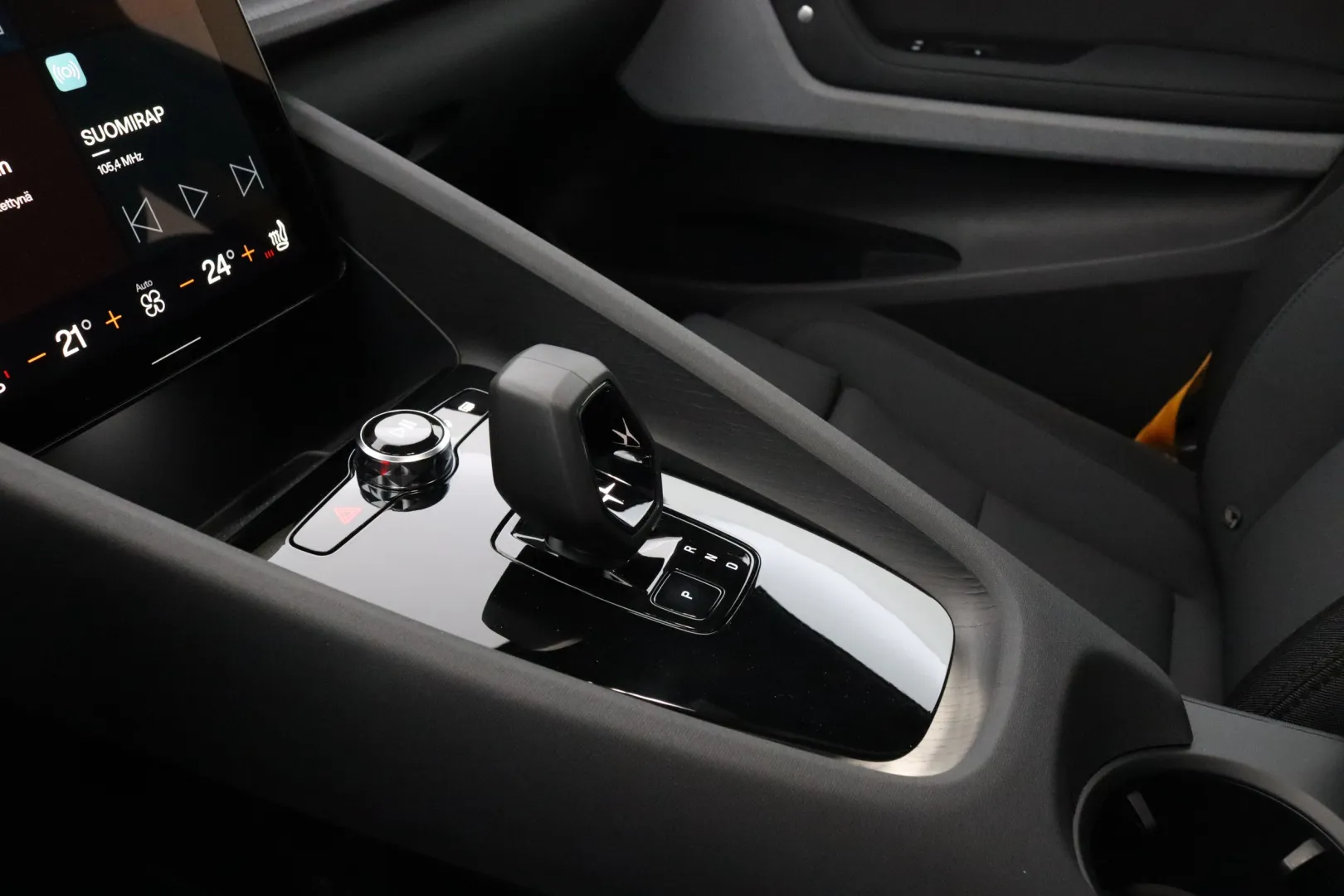 POLESTAR 2 ZOP-513 carousel image