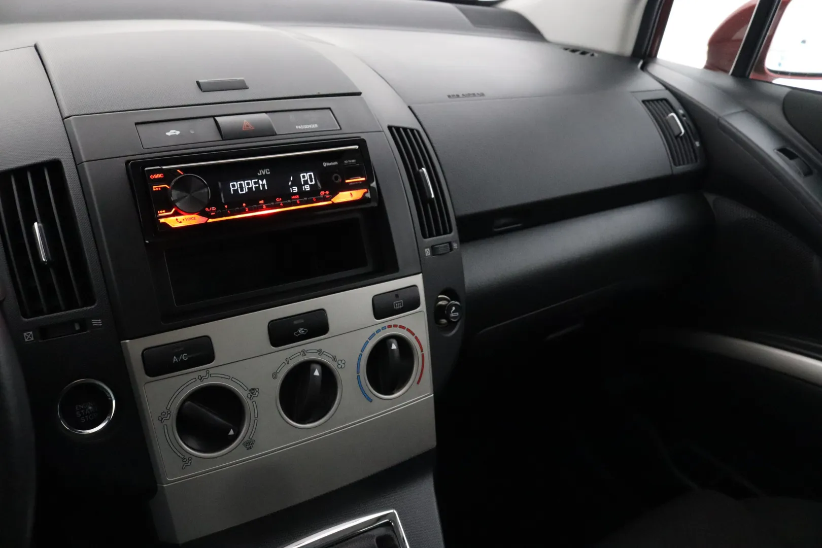 TOYOTA Corolla Verso YGN-198 carousel image