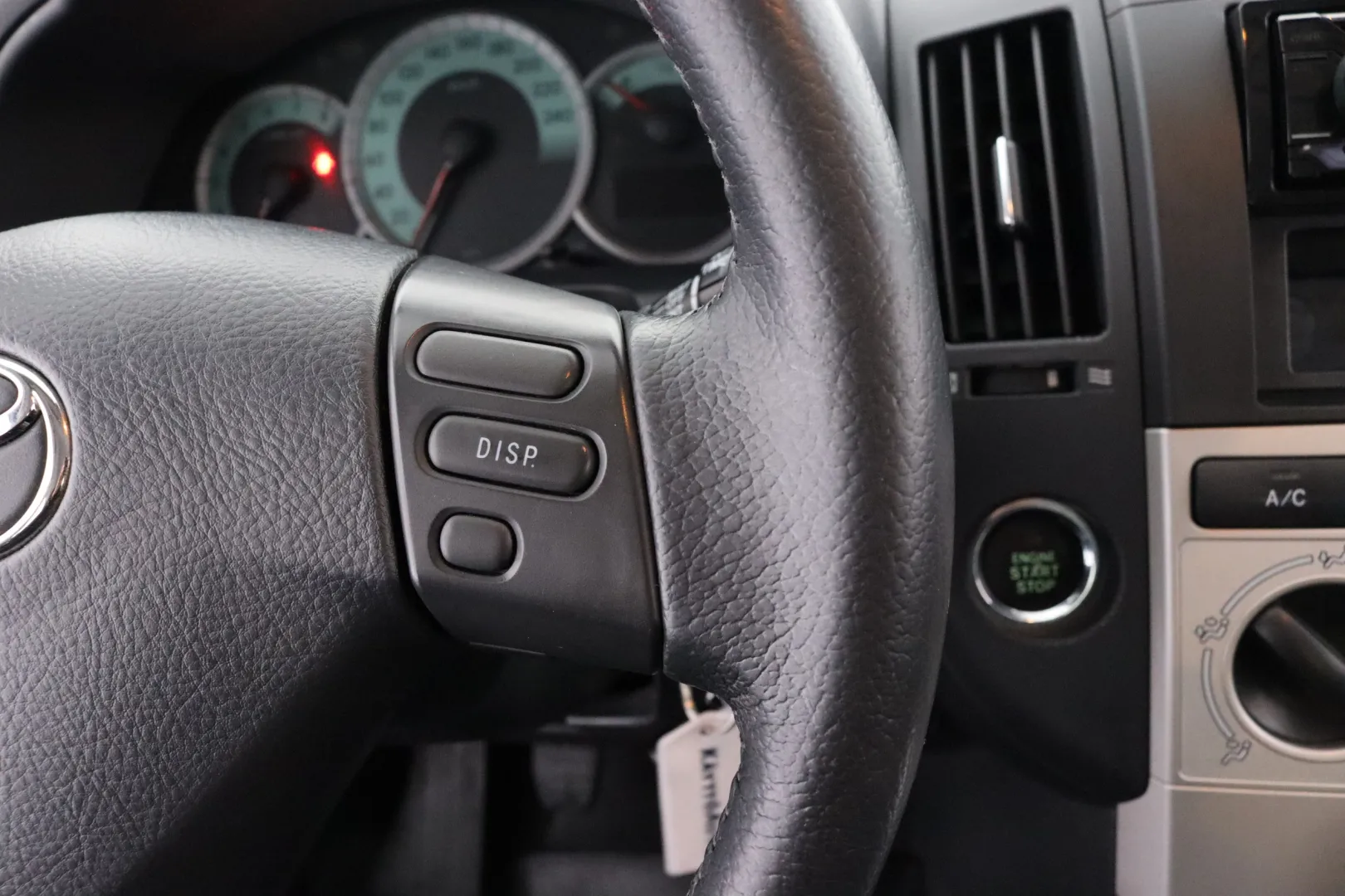 TOYOTA Corolla Verso YGN-198 carousel image
