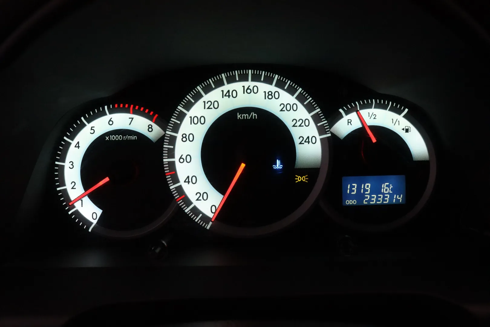 TOYOTA Corolla Verso YGN-198 carousel image