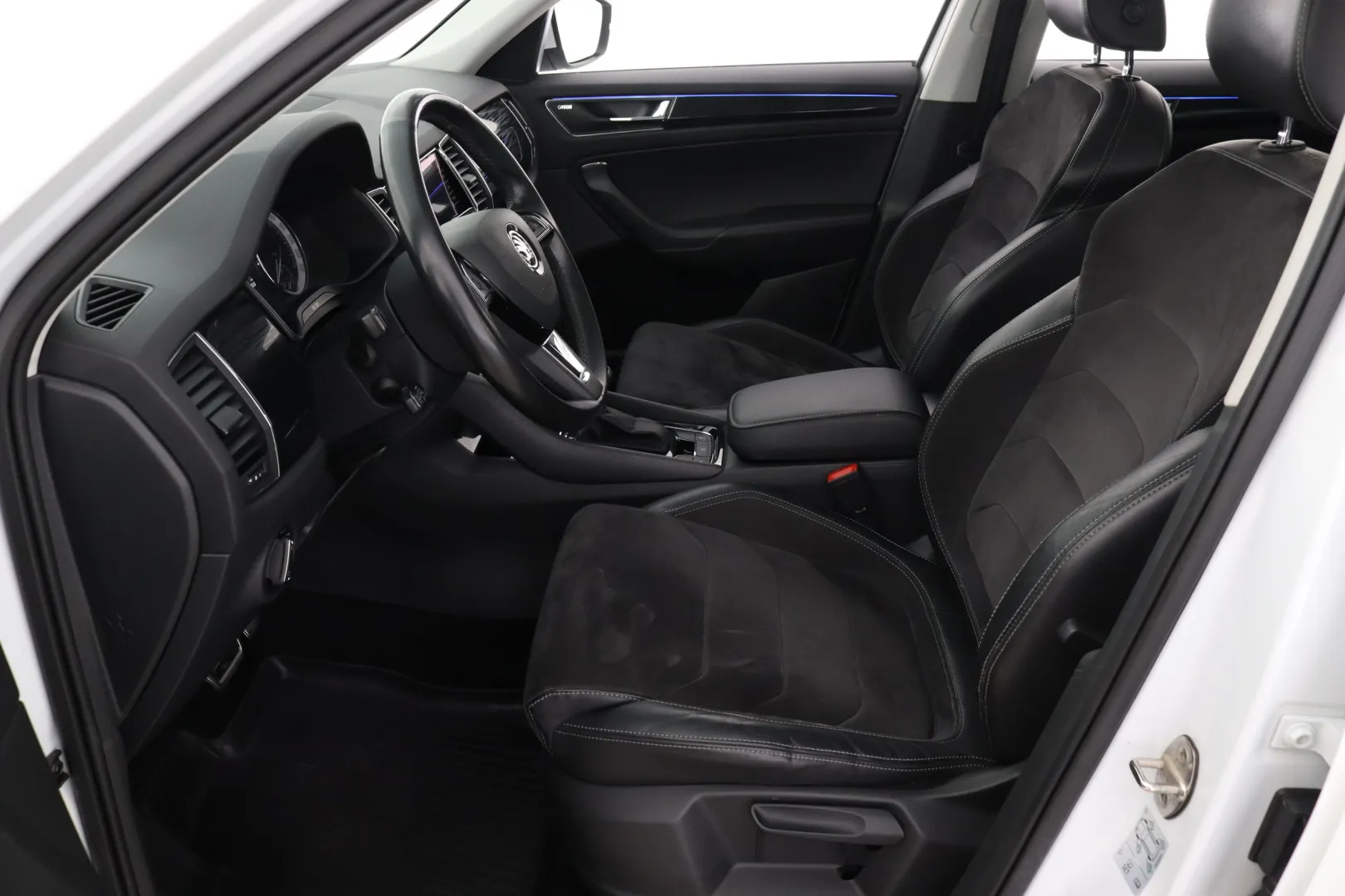 SKODA Kodiaq OXX-384 carousel image