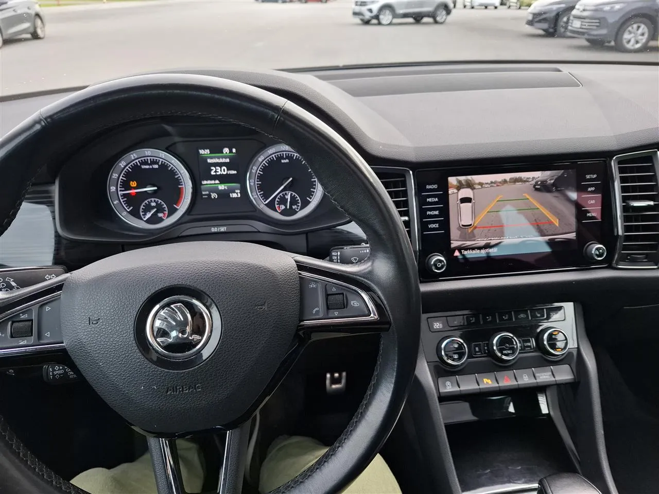 SKODA Kodiaq OXX-384 carousel image