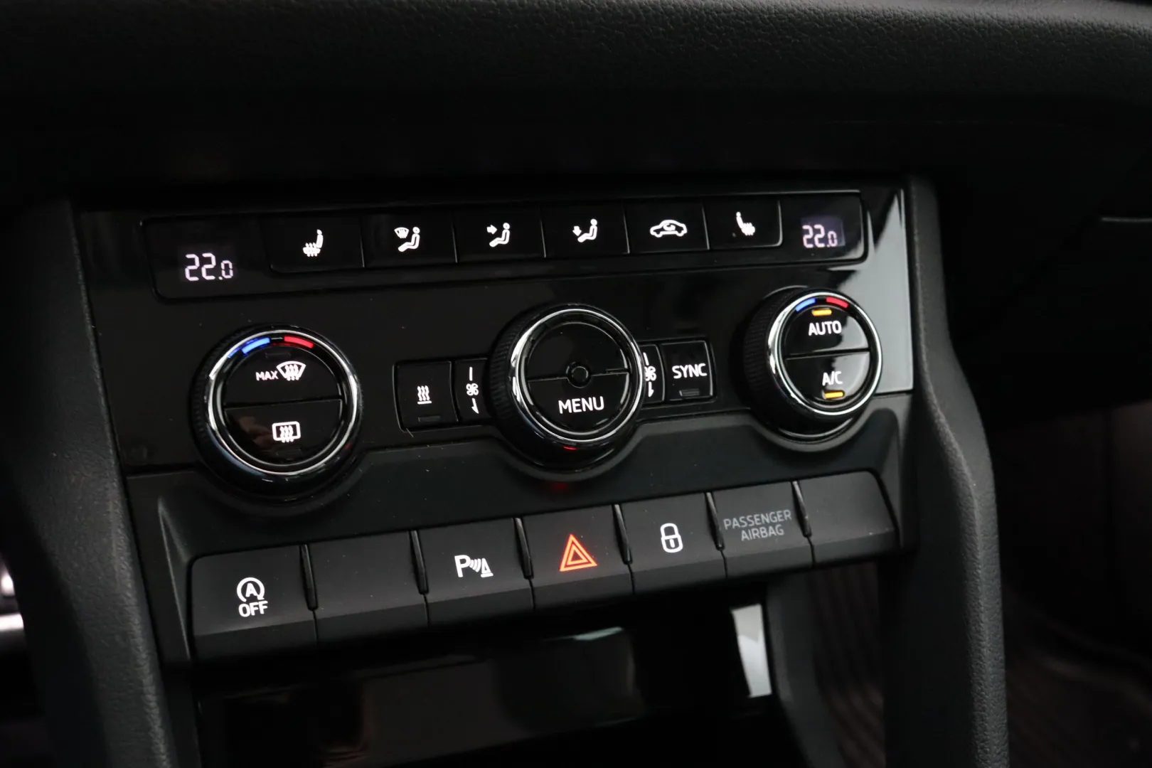 SKODA Kodiaq OXX-384 carousel image