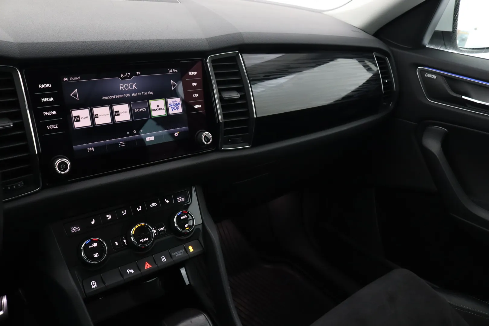 SKODA Kodiaq OXX-384 carousel image