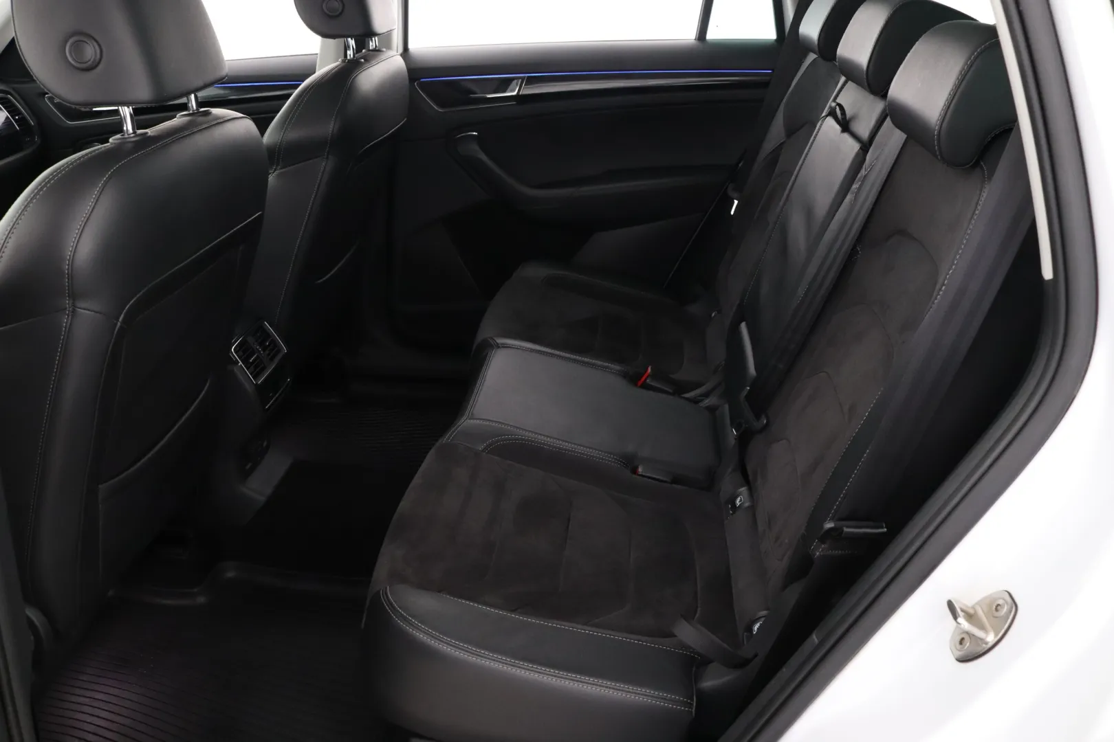 SKODA Kodiaq OXX-384 carousel image