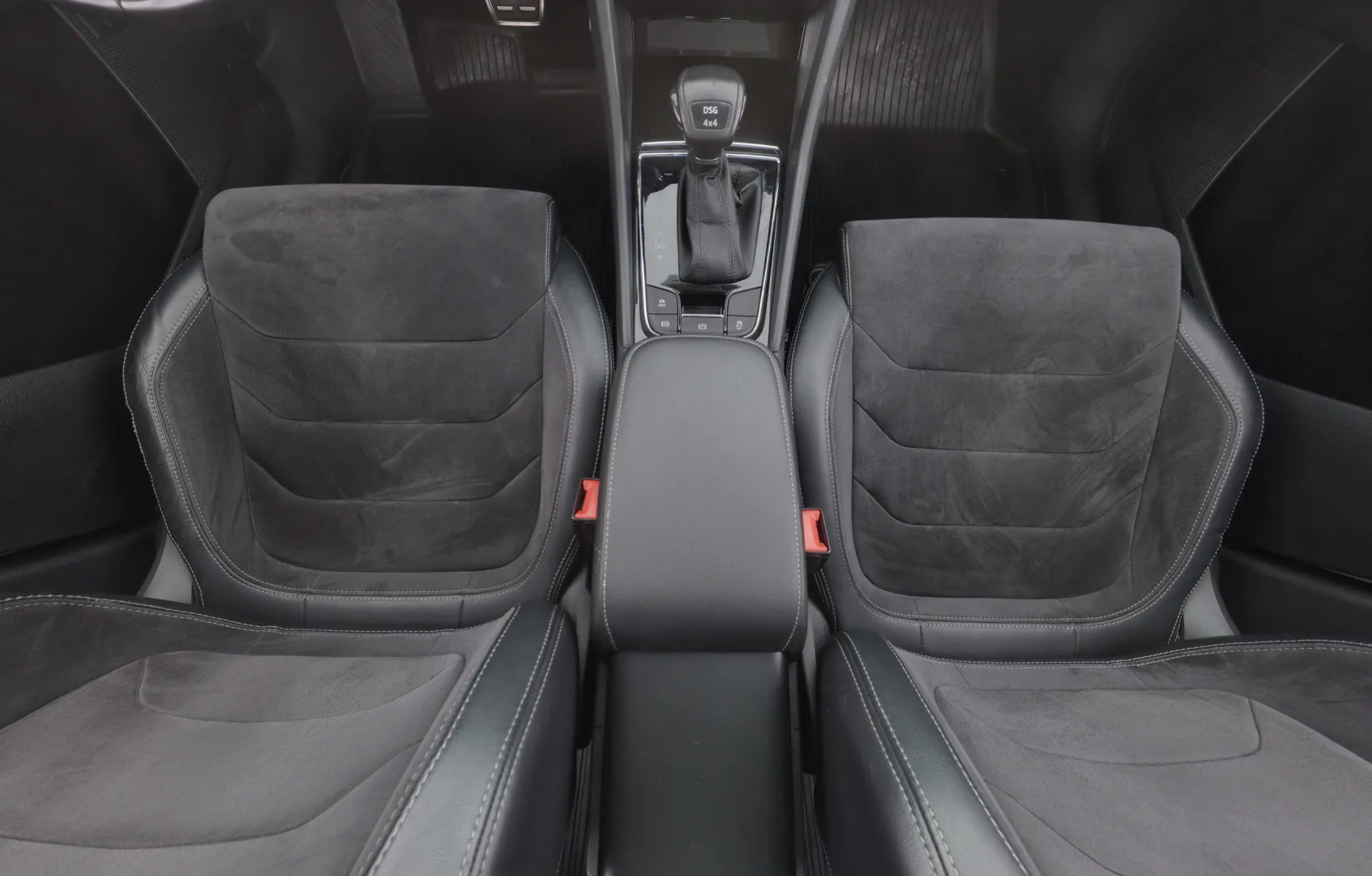 SKODA Kodiaq OXX-384 carousel image