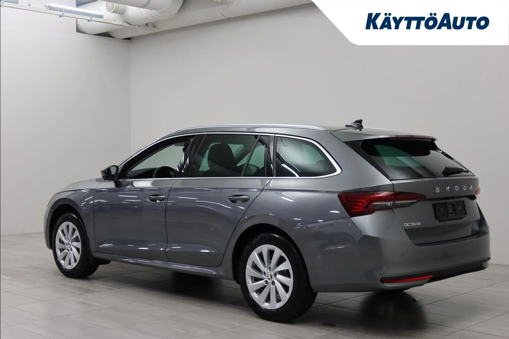 Skoda Octavia SRJ-250 carousel image