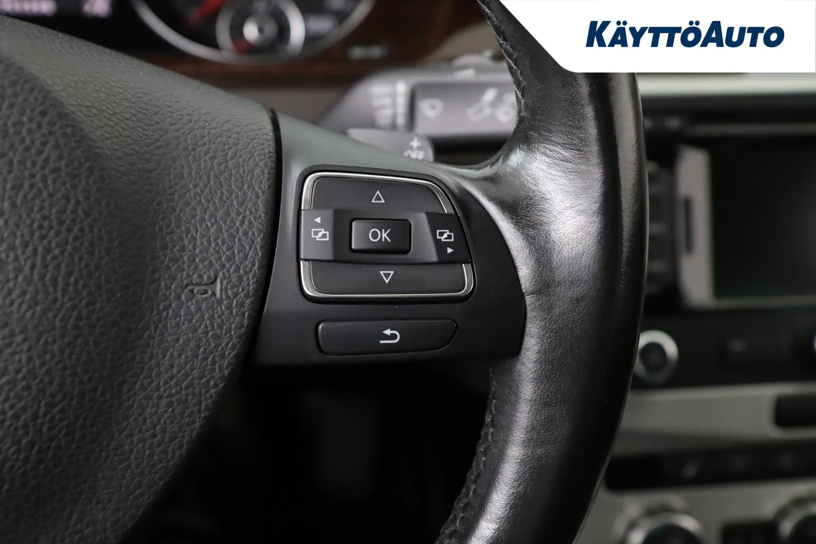 VOLKSWAGEN Passat VXH-621 carousel image