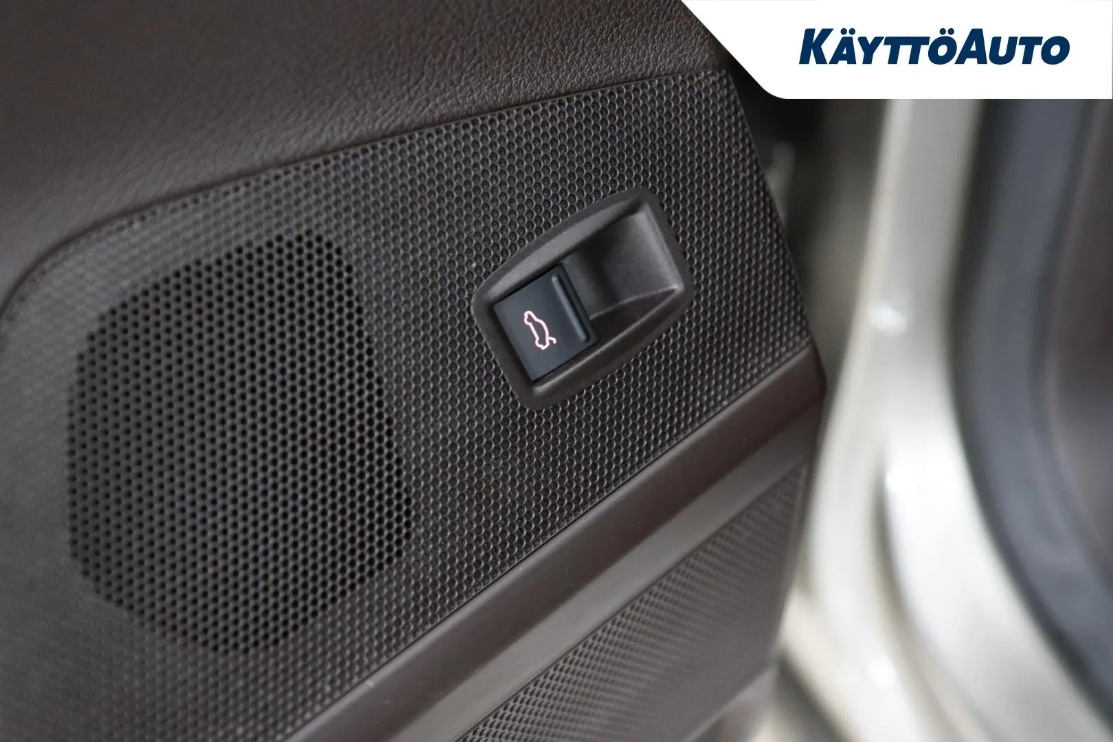 VOLKSWAGEN Passat VXH-621 carousel image