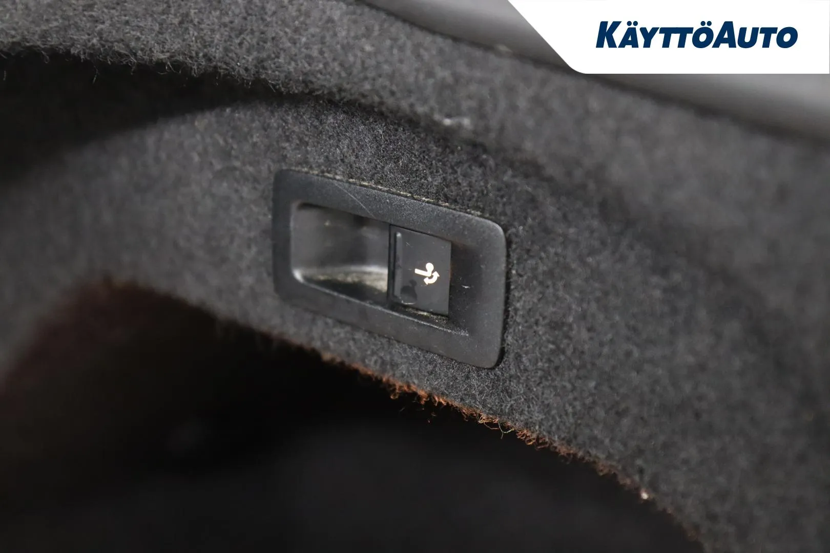 VOLKSWAGEN Passat VXH-621 carousel image