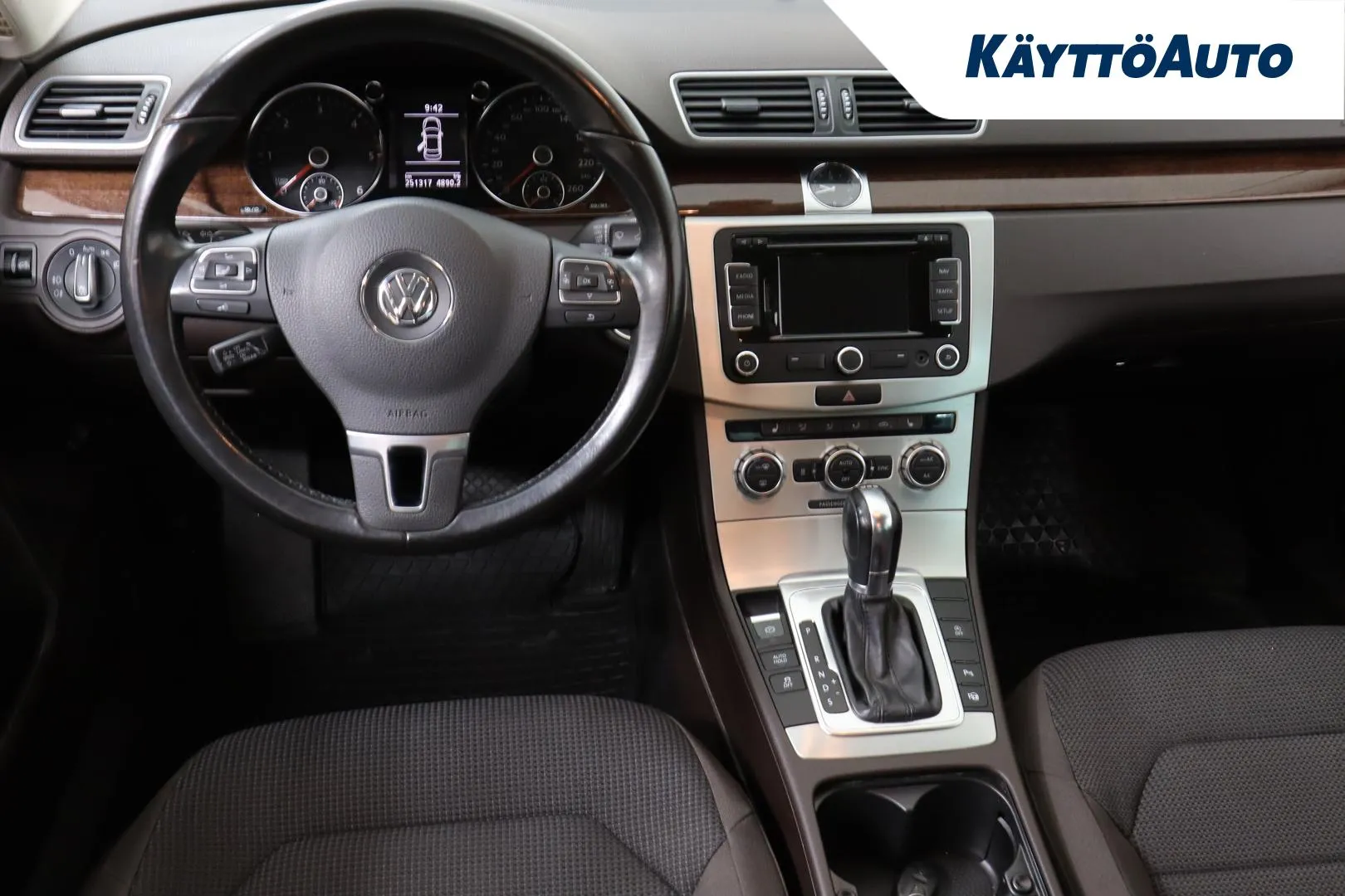 VOLKSWAGEN Passat VXH-621 carousel image