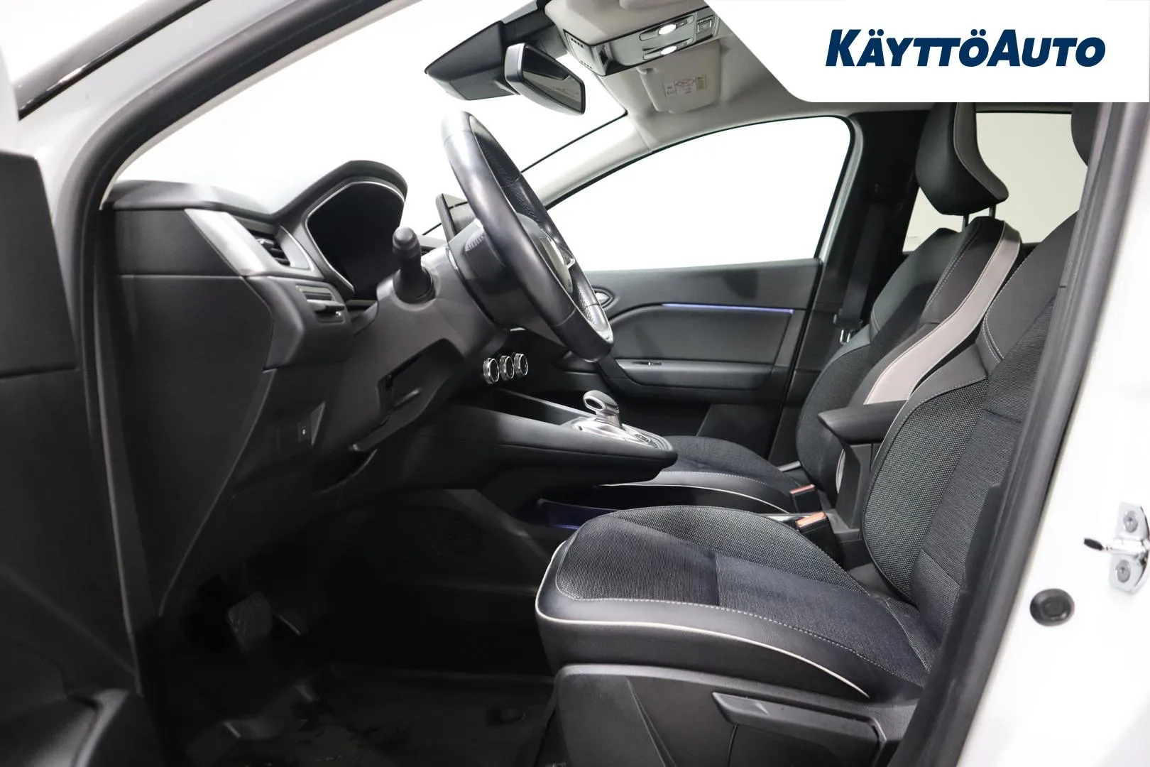 RENAULT Captur EUK-481 carousel image