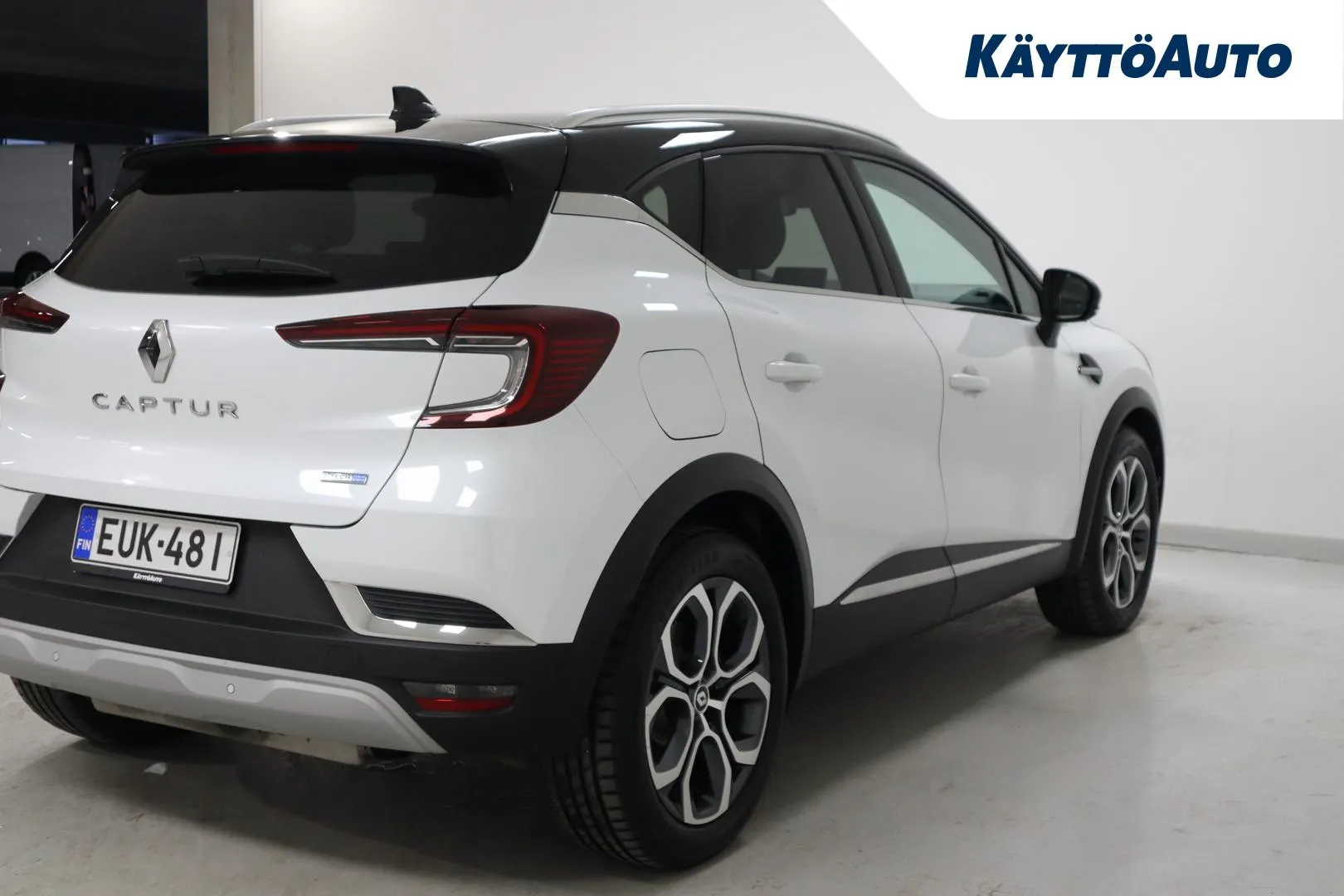RENAULT Captur EUK-481 carousel image