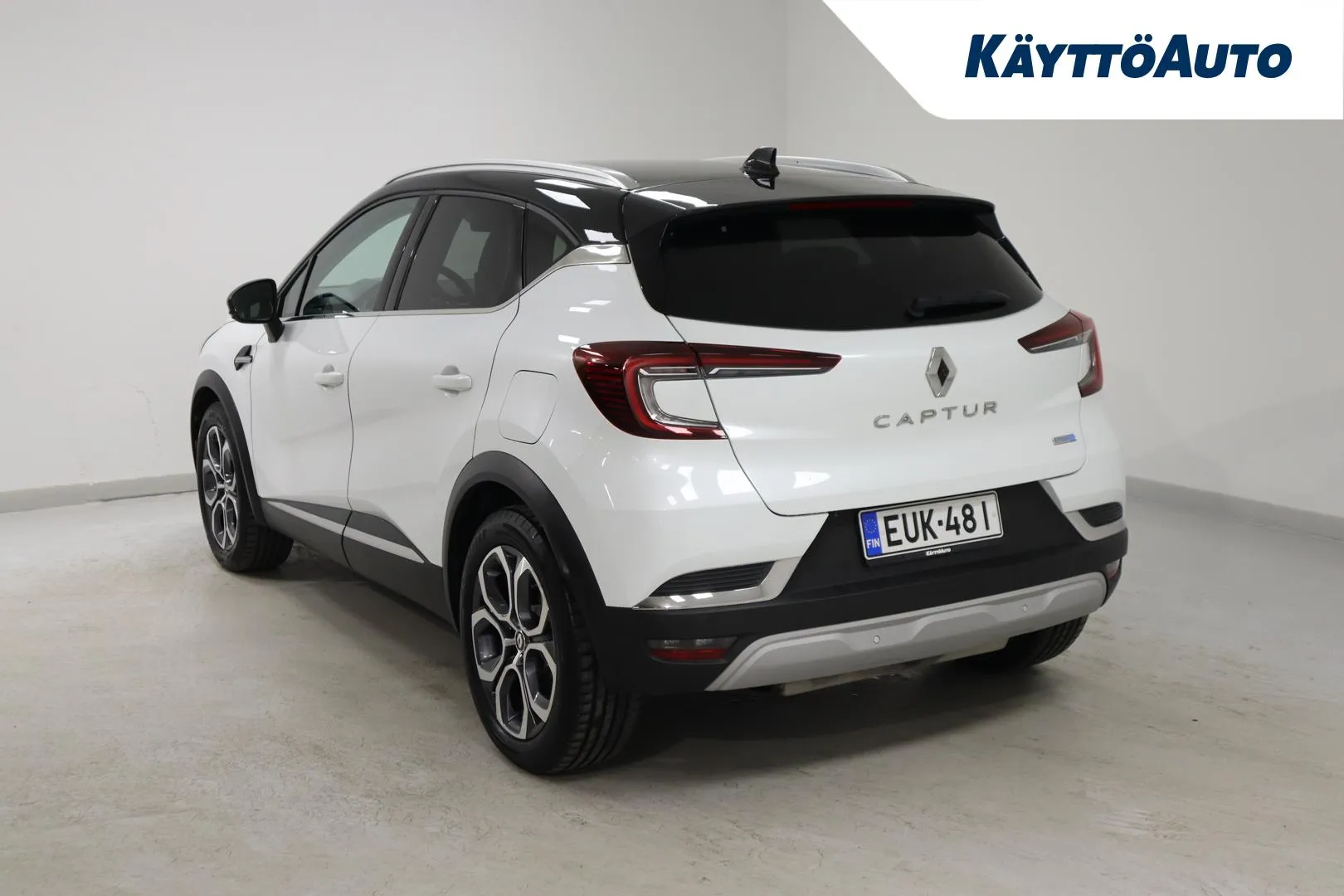 RENAULT Captur EUK-481 carousel image