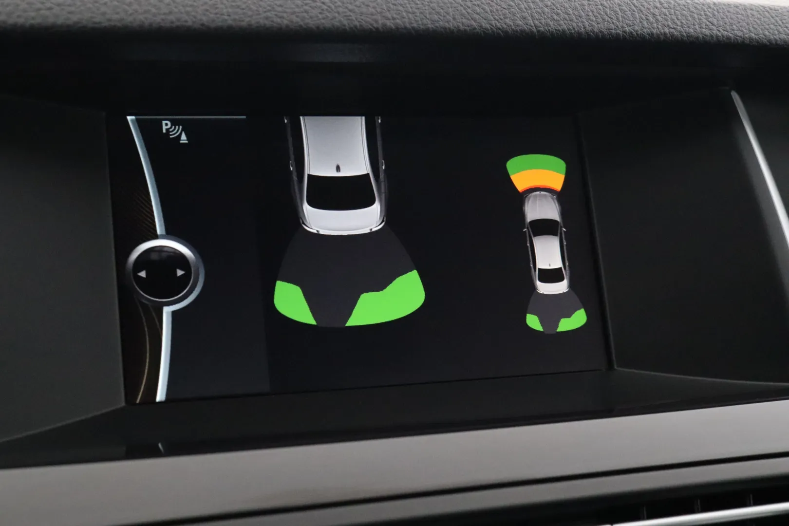 BMW 518 YIL-727 carousel image