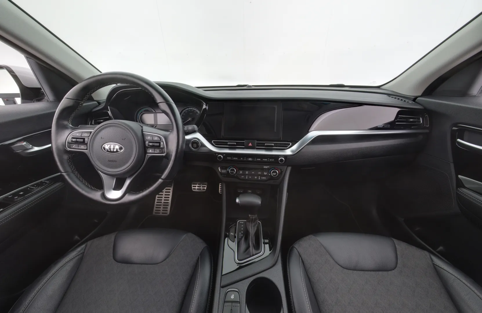 KIA Niro GNM-656 carousel image