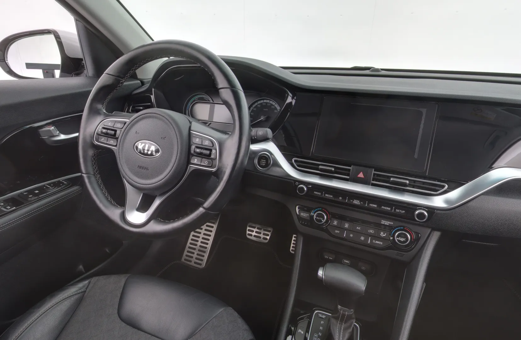 KIA Niro GNM-656 carousel image