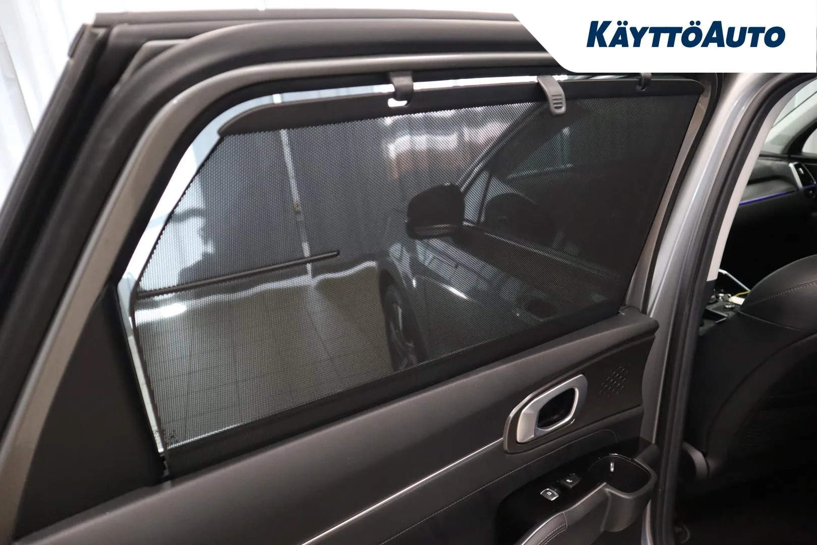 KIA Sorento SYX-365 carousel image