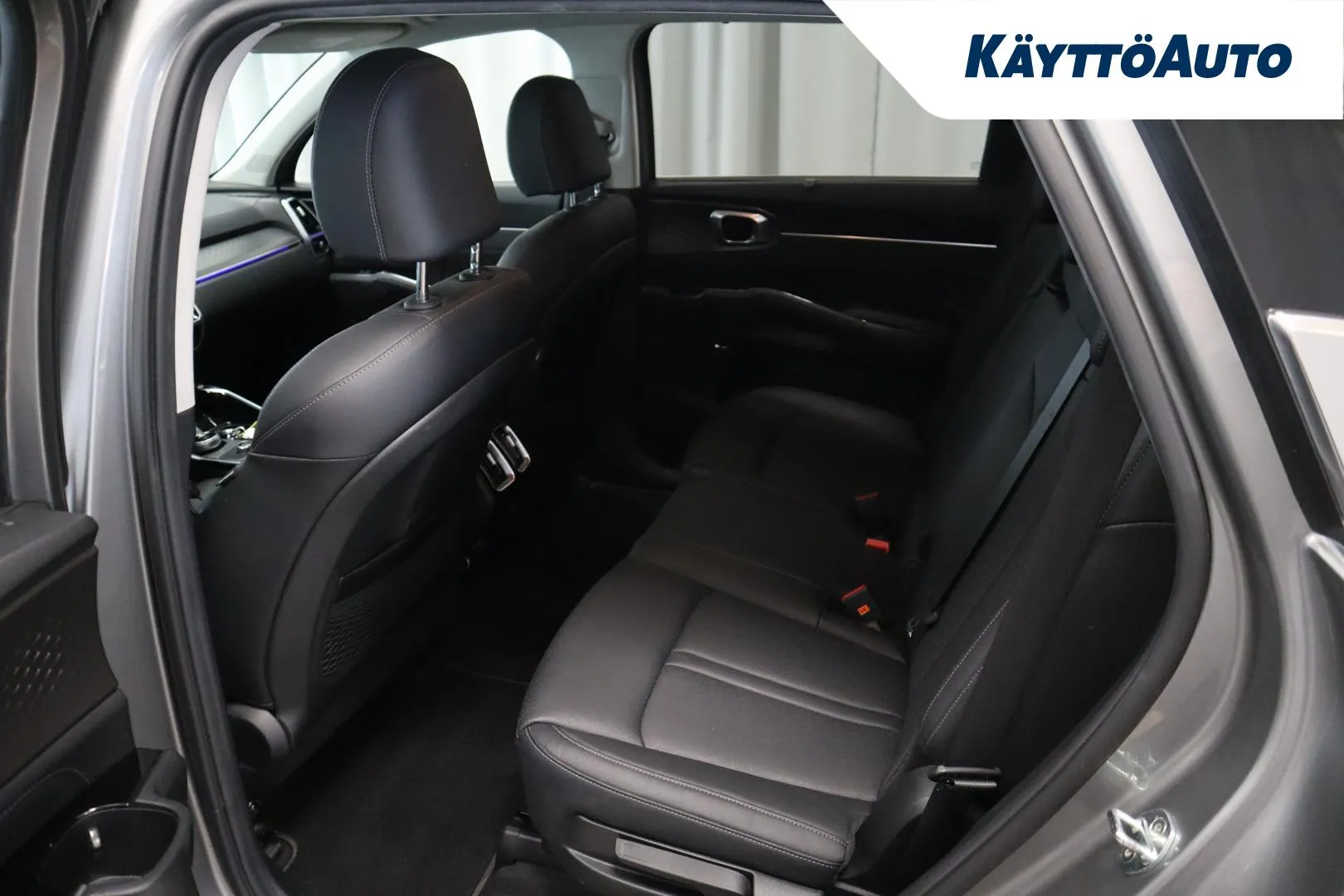 KIA Sorento SYX-365 carousel image