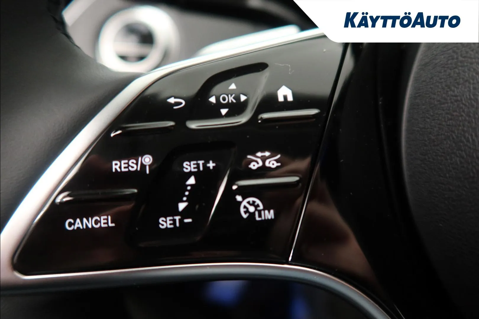 Mercedes-Benz E ISR-289 carousel image