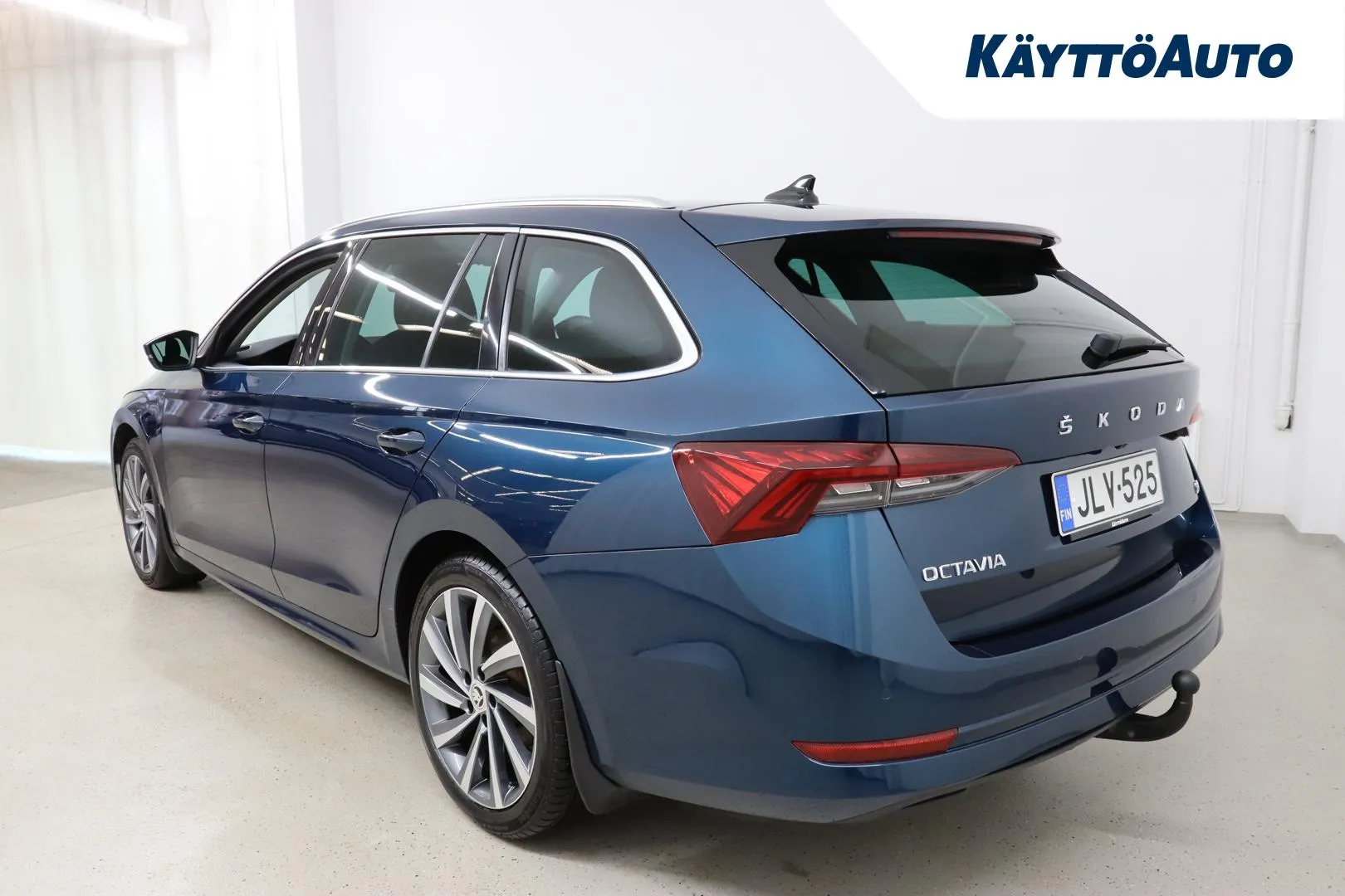 Skoda Octavia JLV-525 carousel image