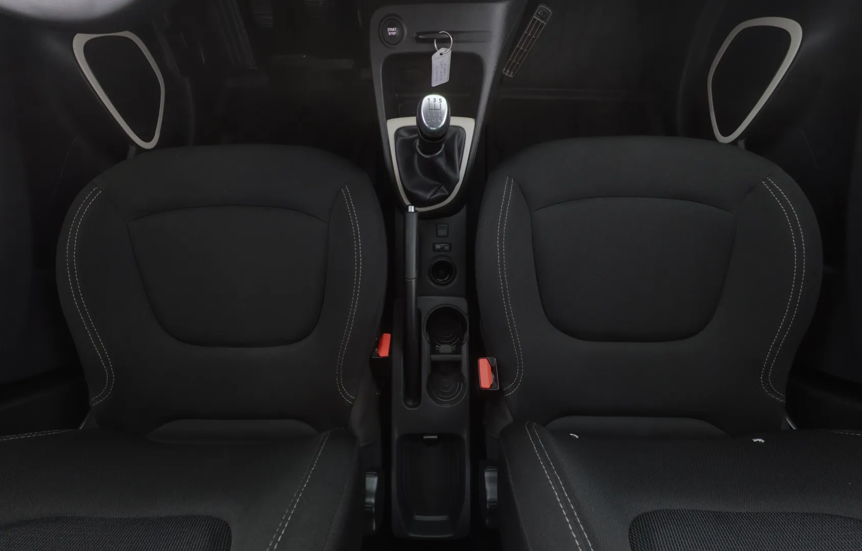 RENAULT Captur XOX-693 carousel image