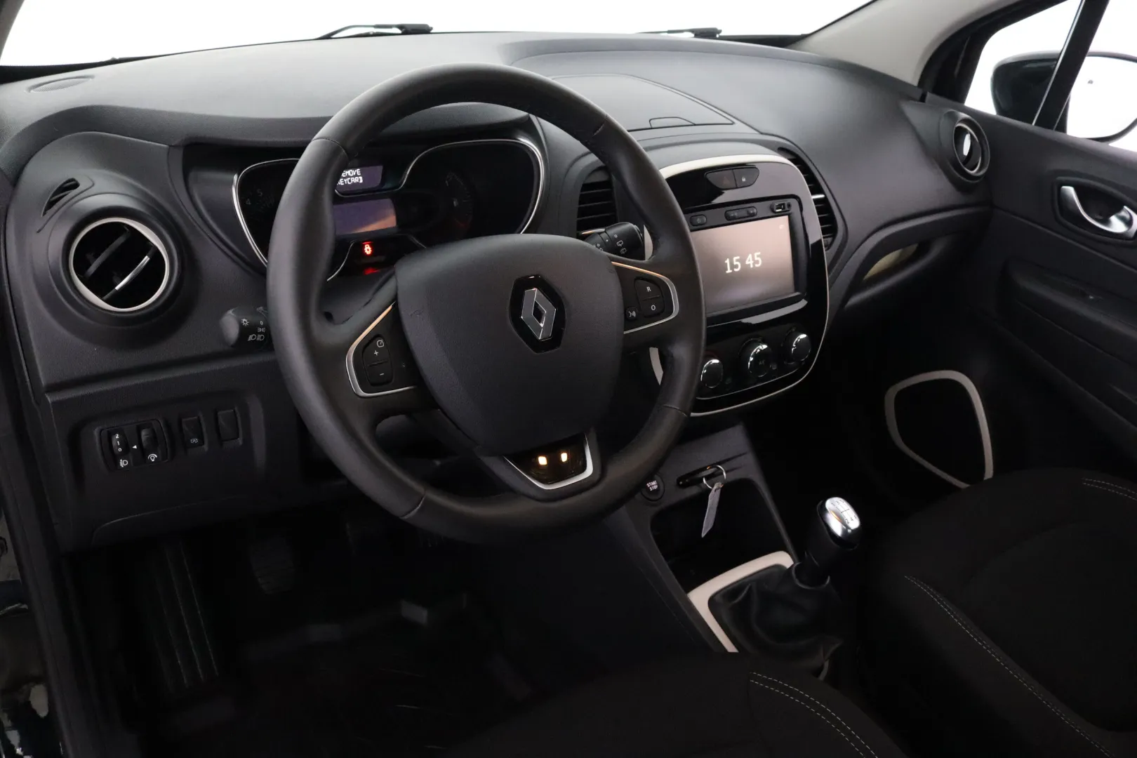 RENAULT Captur XOX-693 carousel image