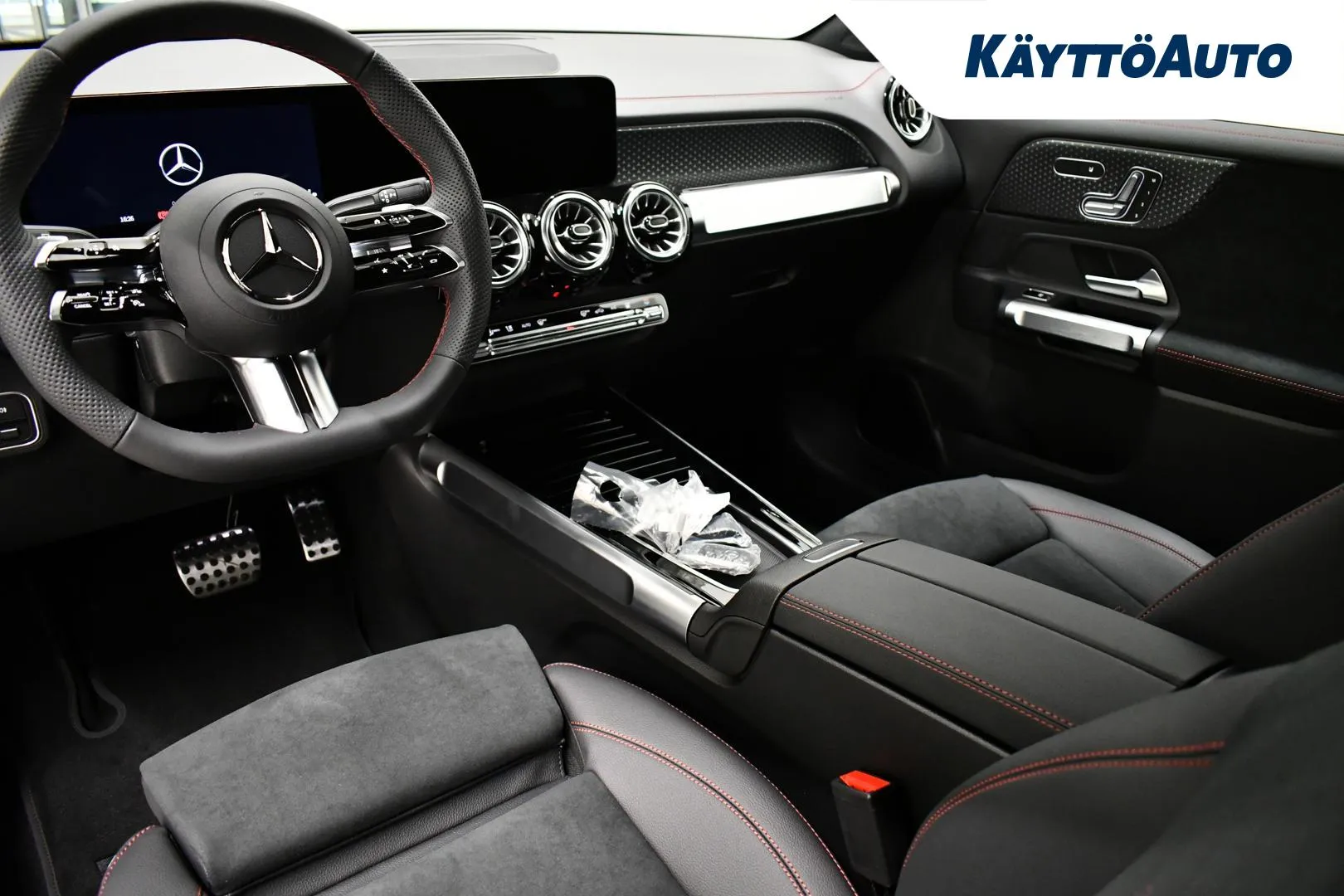 Mercedes-Benz EQB IST-773 carousel image